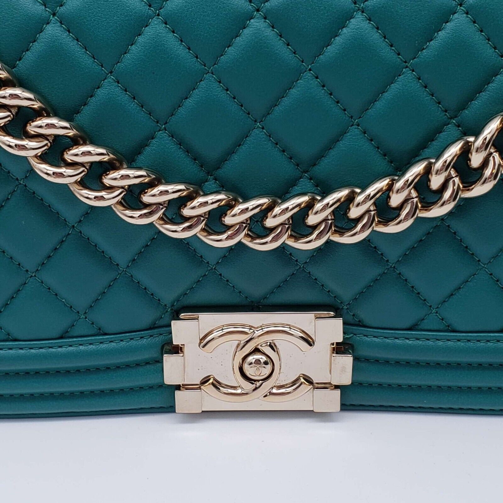 Chanel Authentic CHANEL Boy Green Leather Shoulder Bag 2650-080524 Size ONE SIZE - 14 Thumbnail