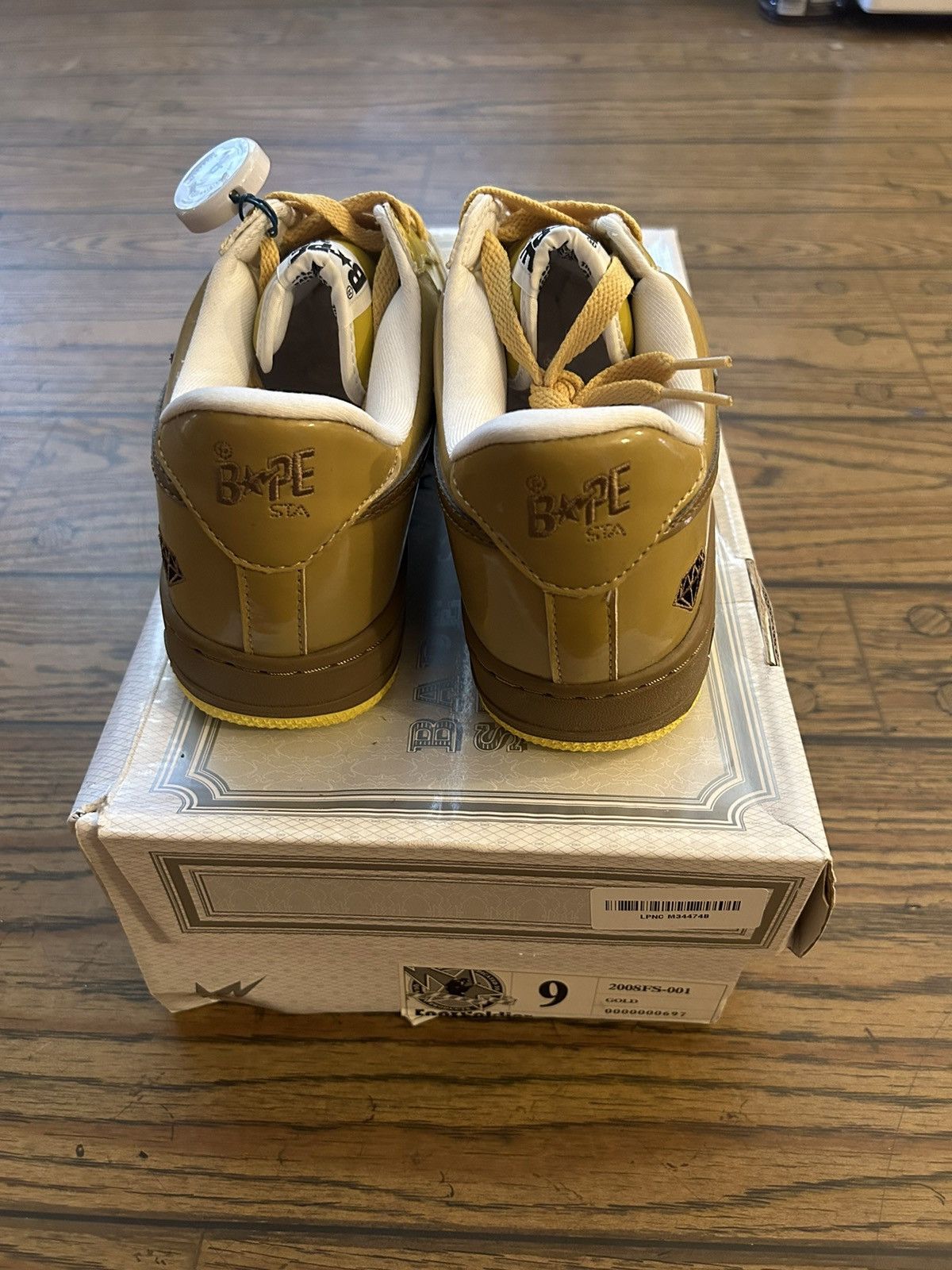 Bape Bape Gold Members Exclusive Bapestas NEW Size US 9 / EU 42 - 5 Thumbnail
