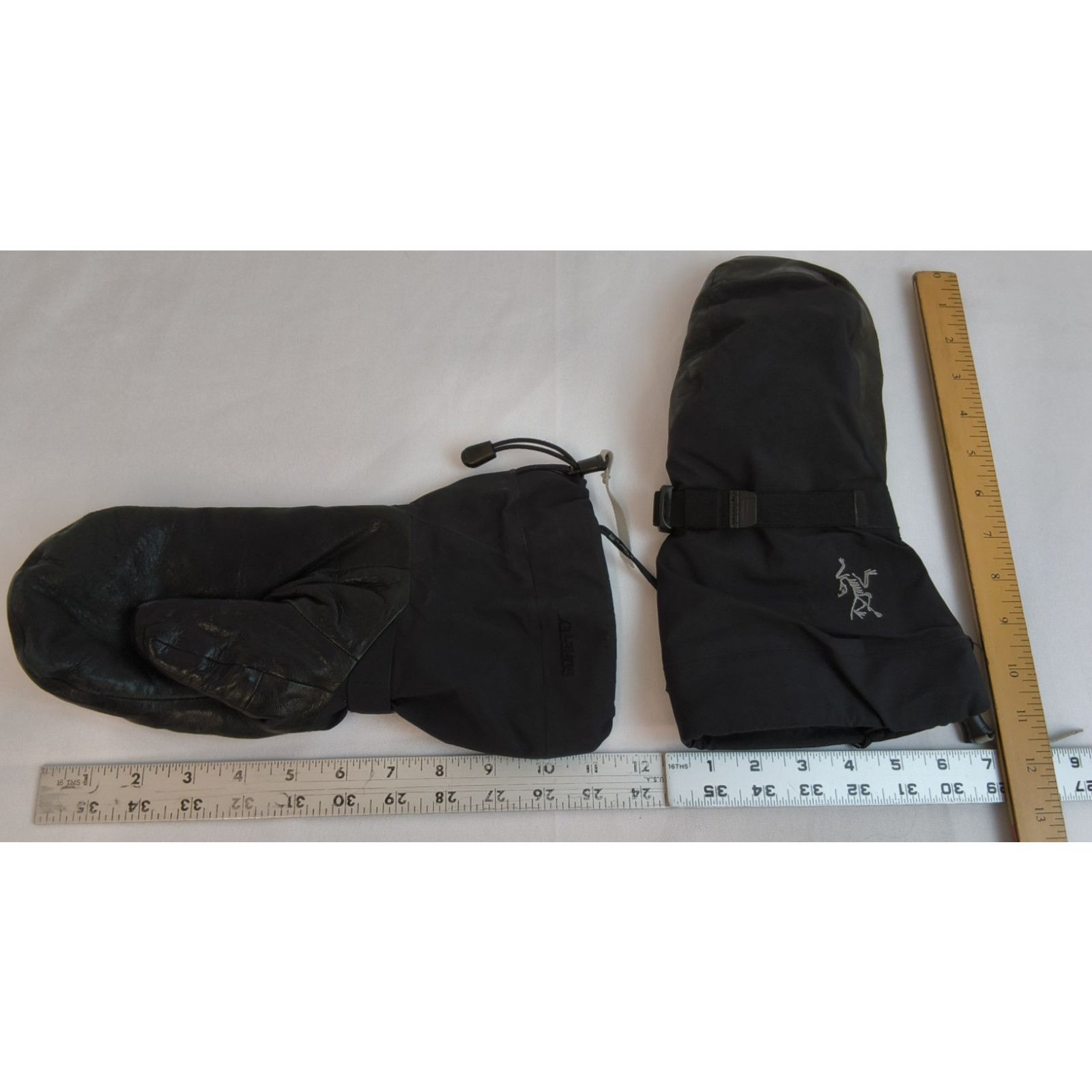 Arc'teryx Arc'Teryx Mittens Size S Black Gore-Tex w/ Polartec Lining Size 30 - 11 Thumbnail