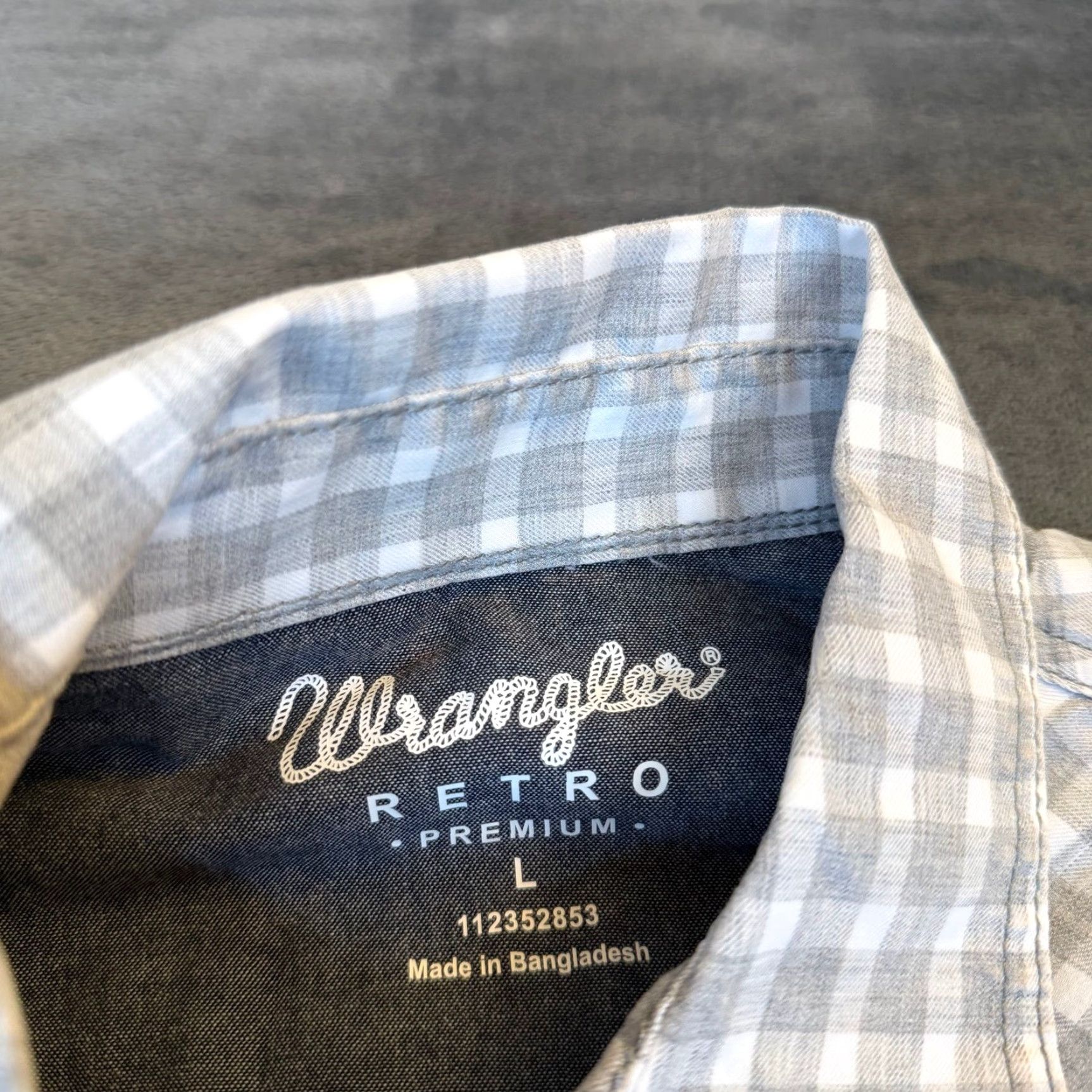 Wrangler VINTAGE Wrangler Retro Premium Grey White Gingham Western Pearl Snap Shirt Men Large NWT Size US L / EU 52-54 / 3 - 4 Thumbnail