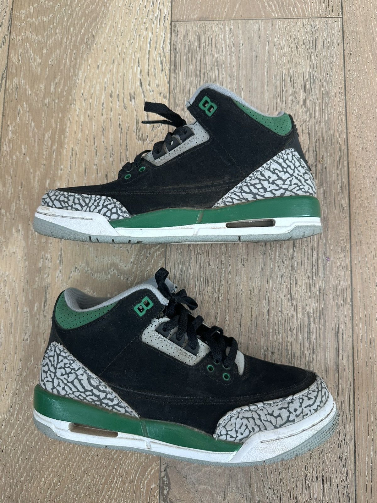 Jordan Brand Jordan 3 Retro Pine Green Size US 6 / EU 39 - 4 Thumbnail