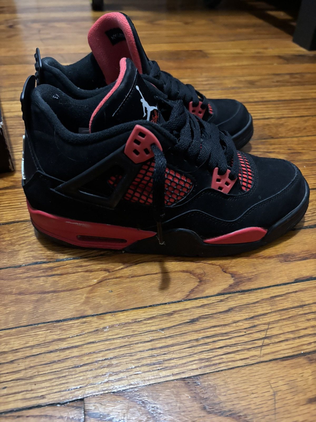 Thunder 4s Gs size