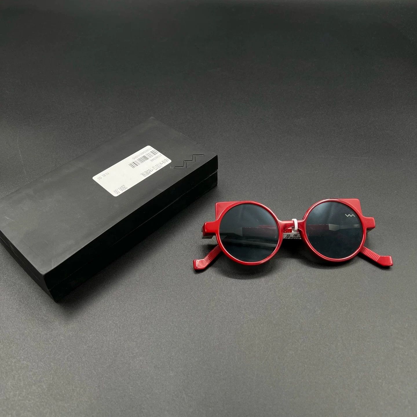 VaVa Vava Black Red Sunglasses Size ONE SIZE - 1 Thumbnail