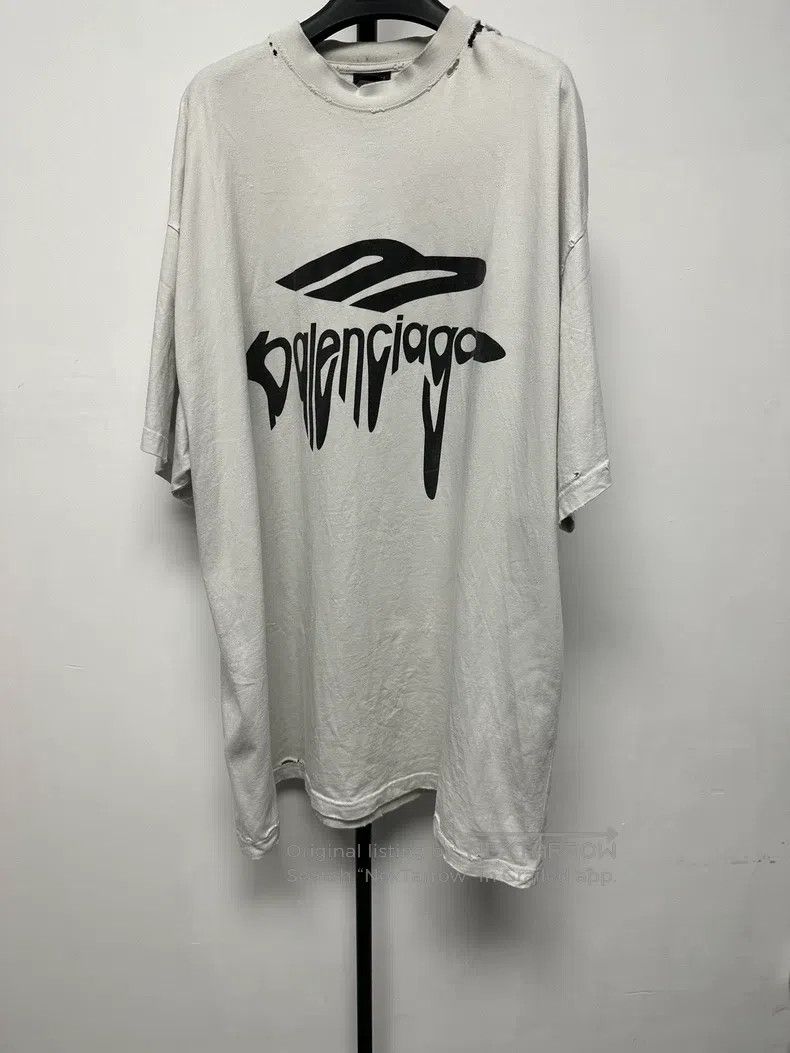 Balenciaga Balenciaga Printed Round Neck Short Sleeve T-Shirt White Size US XL / EU 56 / 4 - 1 Thumbnail