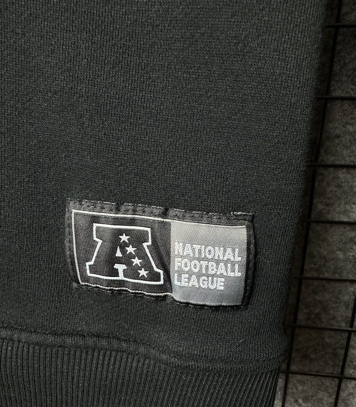 NFL × Vintage NFL Oakland Raiders Football Team Logo Sweatshirt Size XL Size US XL / EU 56 / 4 - 5 Thumbnail