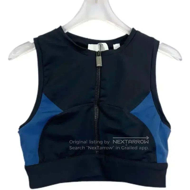 Burberry Burberry Black Nylon Summer Cropped T-Shirt. Size S / US 4 / IT 40 - 2 Thumbnail