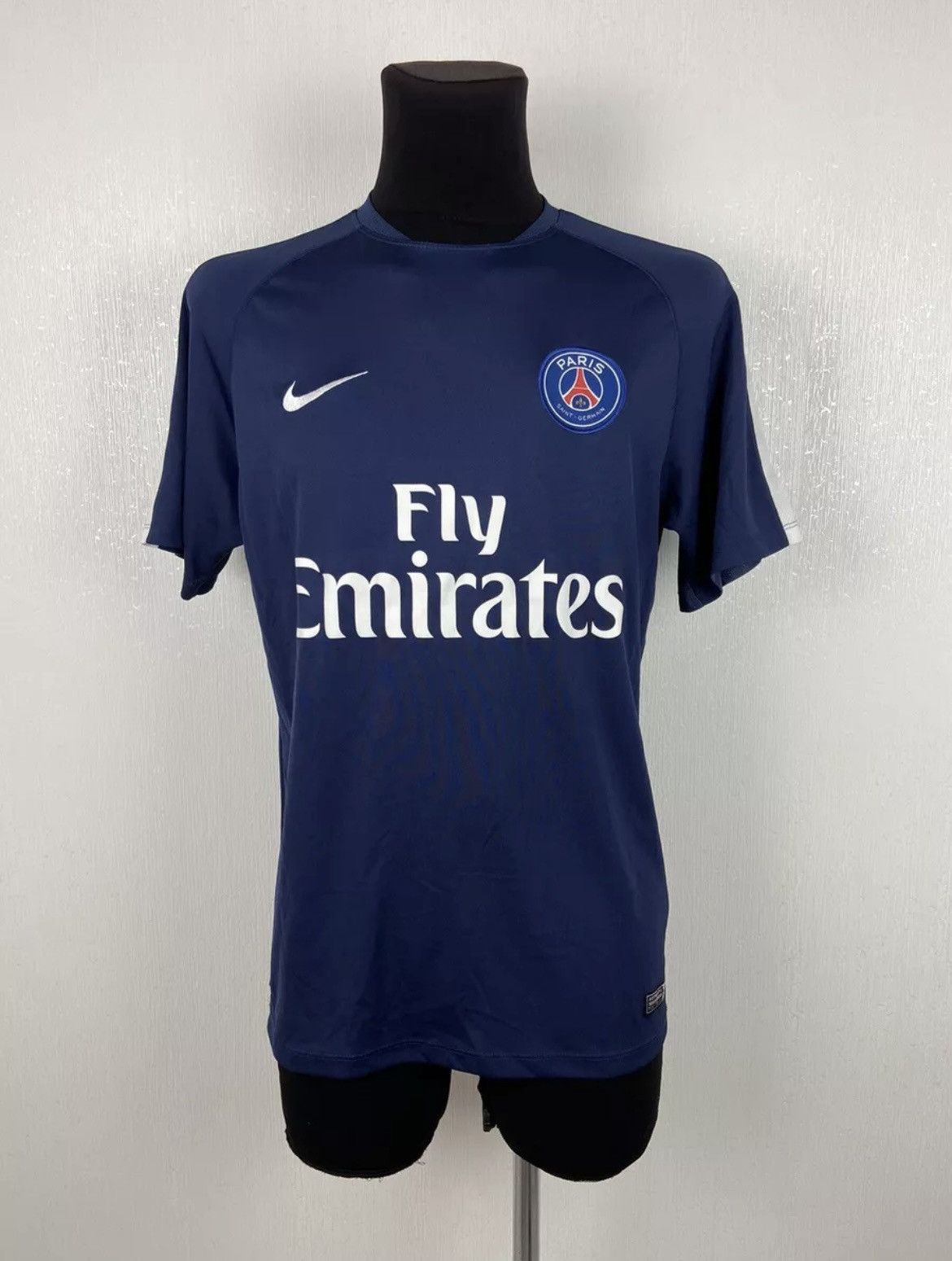Nike Paris Saint Germain PSG FC Training Jersey Nike Size L Size US L / EU 52-54 / 3 - 1 Thumbnail
