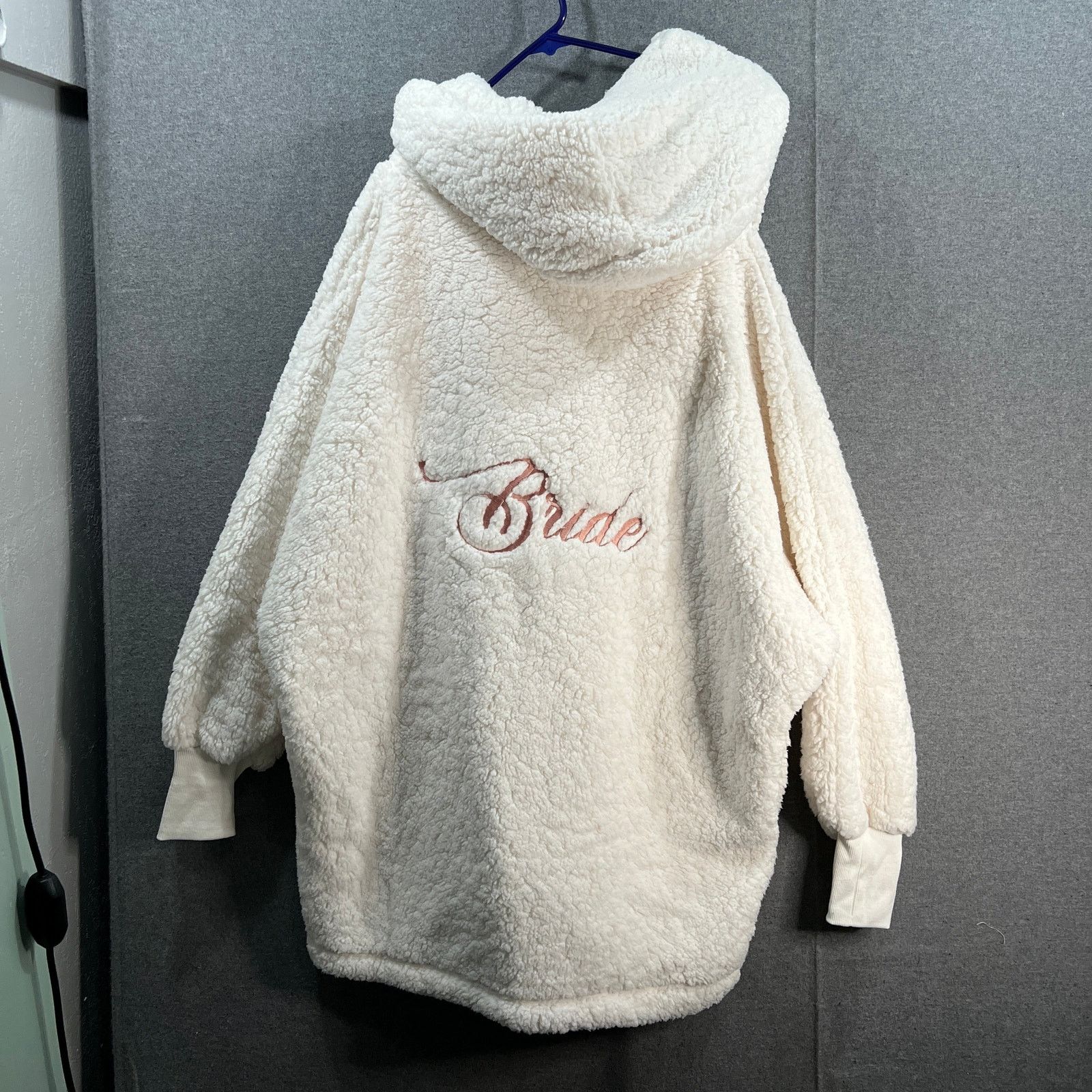 Other BumbleBella by Jill Martin The Lounger "Bride" Sherpa Hoodie Size S / US 4 / IT 40 - 2 Thumbnail