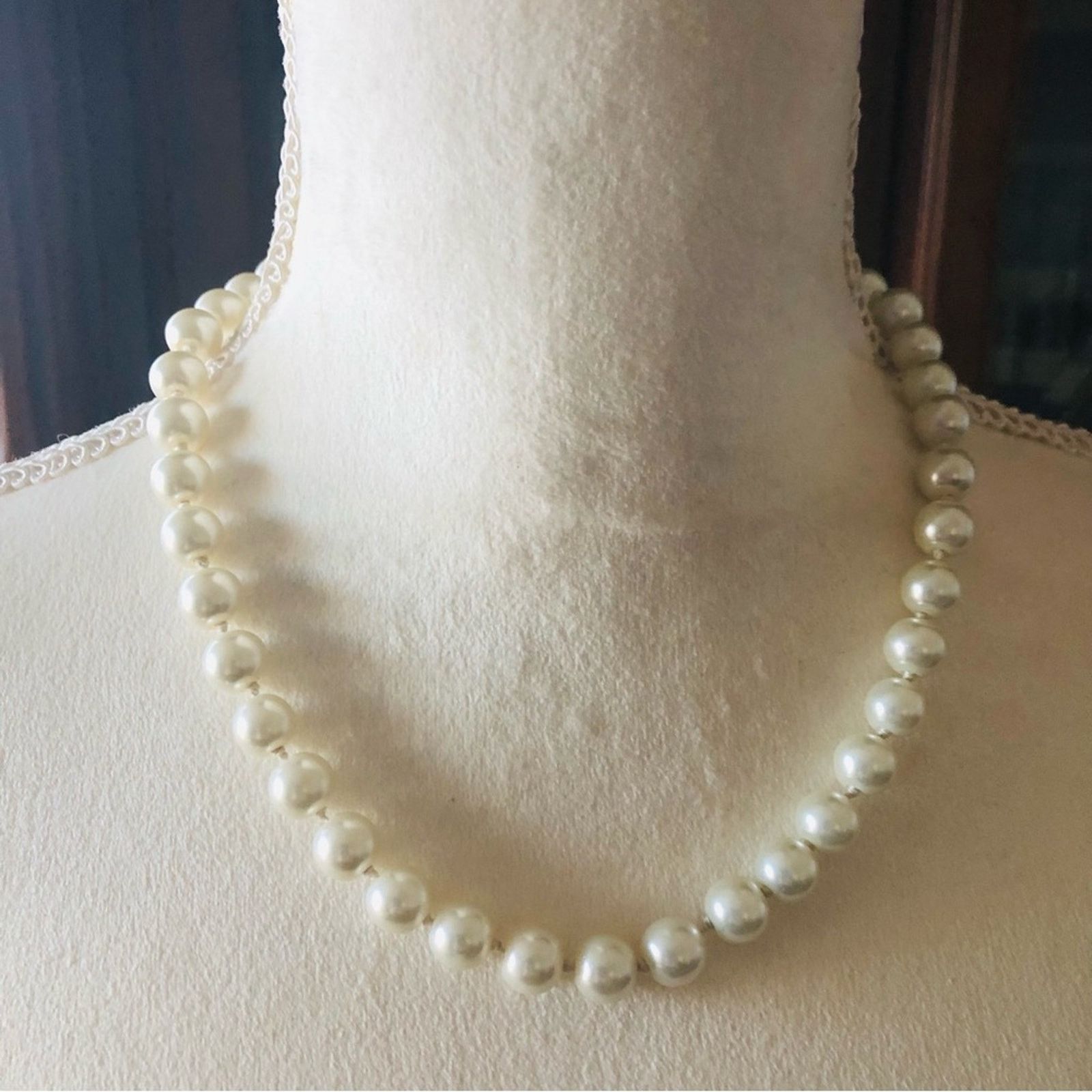 Vintage Vintage hand knotted white faux pearl necklace Size ONE SIZE - 2 Thumbnail