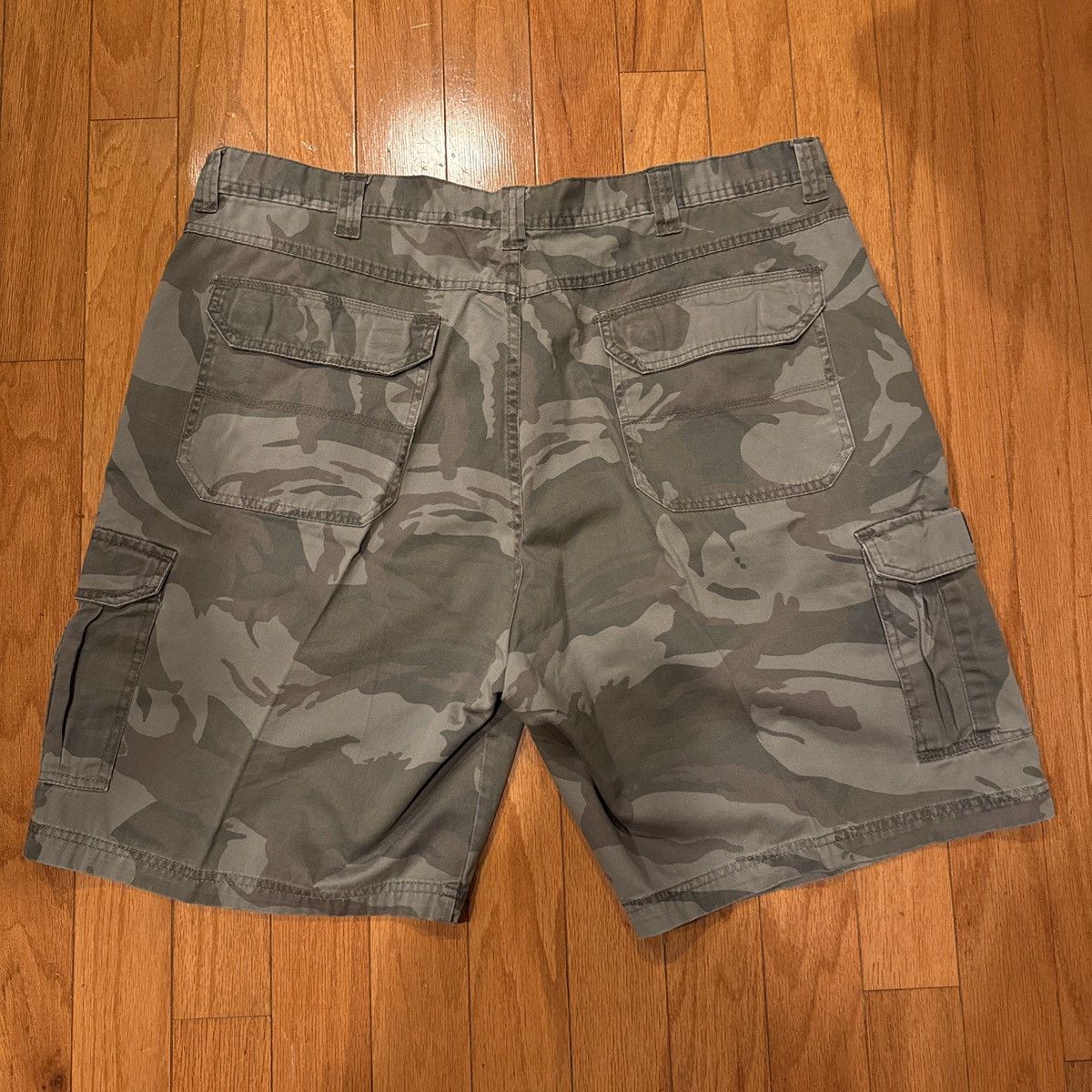 Wrangler Vintage 90s Wrangler Originals Baggy Camo Cargo Shorts Size US 42 / EU 58 - 2 Thumbnail