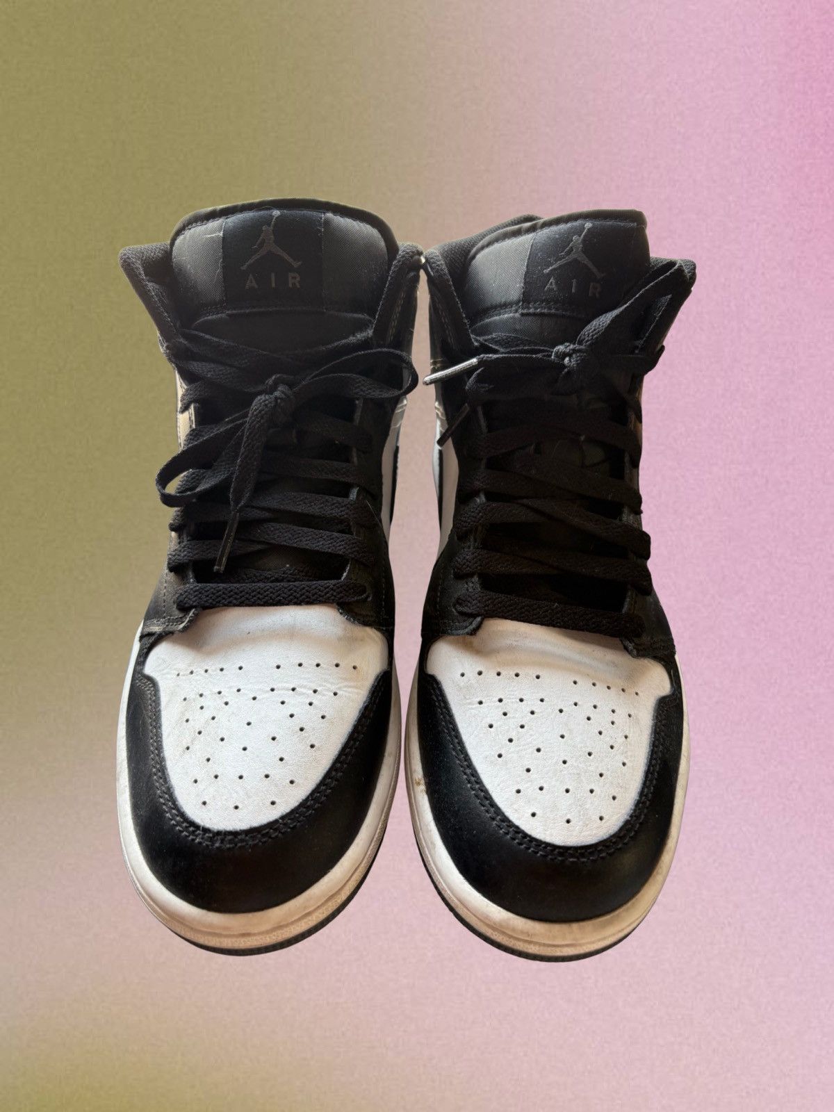 Jordan Brand Jordan 1 Mid Size US 9 / EU 42 - 4 Thumbnail