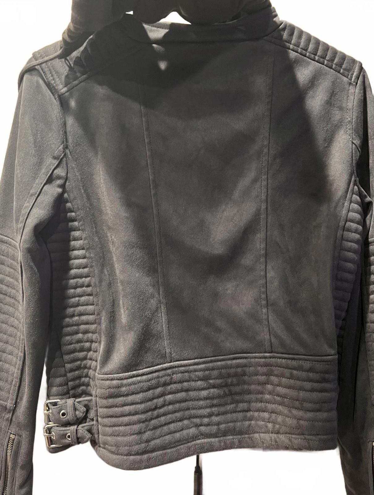 Unknown London Women's Grey Quilted Hooded Jacket with Buckle Detail Size M / US 6-8 / IT 42-44 - 5 Thumbnail