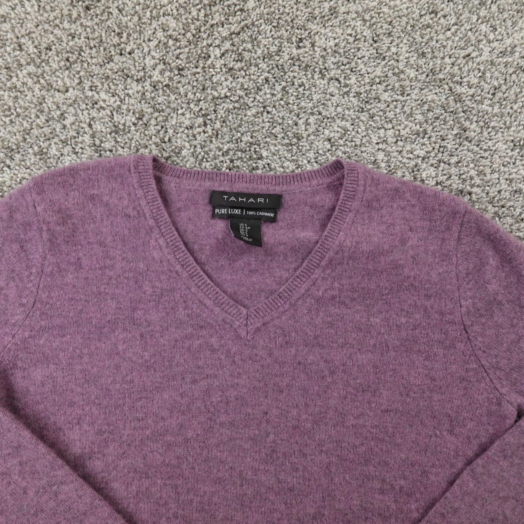 Vintage Tahari Sweater Womens S Purple 100% Cashmere Knit V-Neck Pullover Knit Solid Pullover Cozy Tailored for Women - Adult Size S / US 4 / IT 40 - 3 Thumbnail