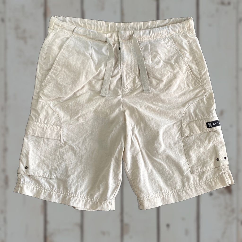 Nike VINTAGE Nike Board Shorts Men S Black 90s y2k Cargo Swim Bottoms Trunks Watersports Pockets Size US 29 - 1 Thumbnail