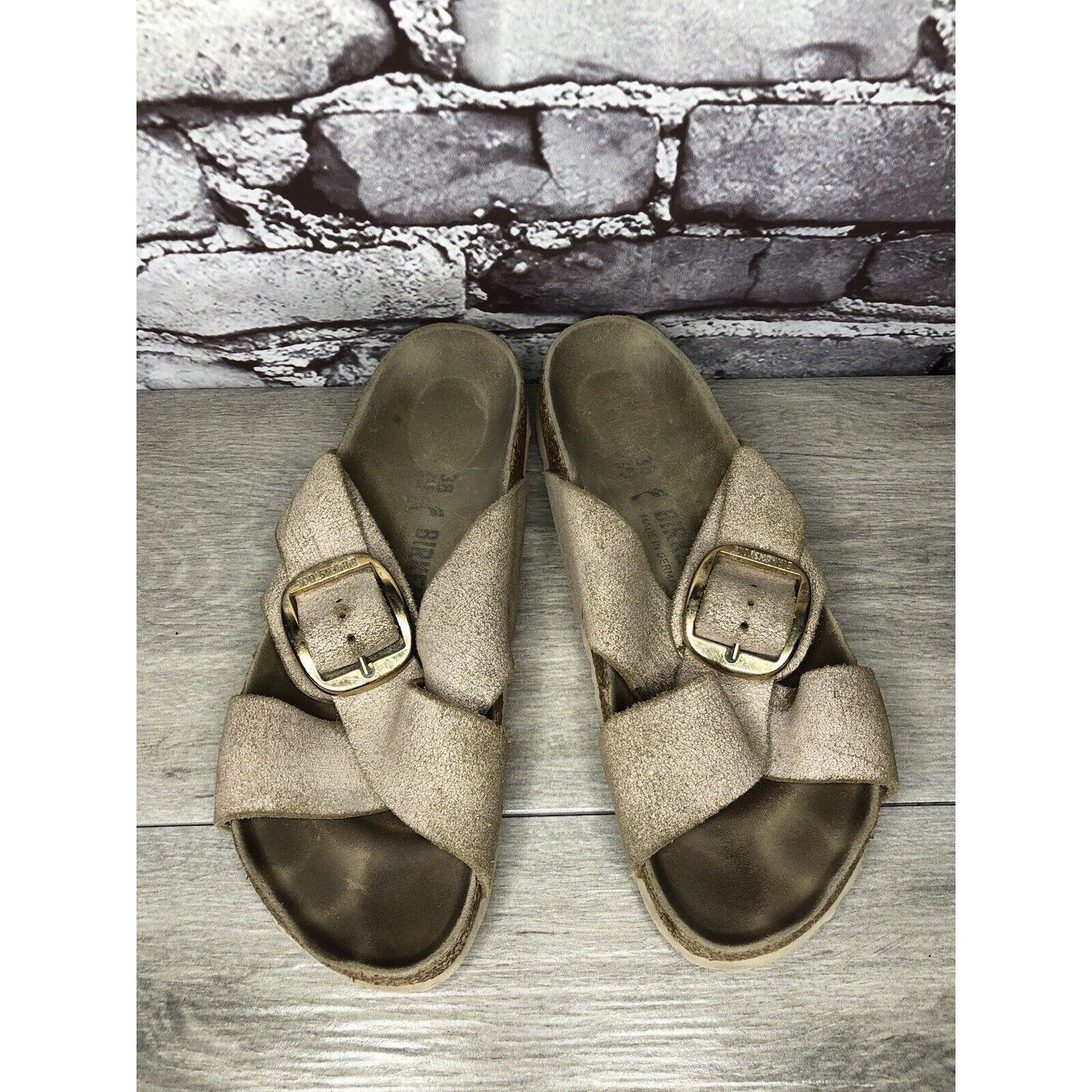 Birkenstock Birkenstock ARIZONA Beige Metallic Leather Strap Slides Sand Size US 7.5 / IT 37.5 - 18 Thumbnail