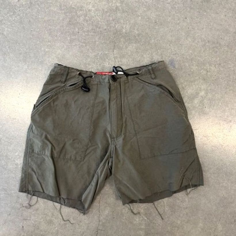 Vintage VINTAGE Y2K Hiking Green Cargo Mid Rise Utility Cut-Off Shorts Nature Small Womens Size 28" / US 6 / IT 42 - 2 Thumbnail