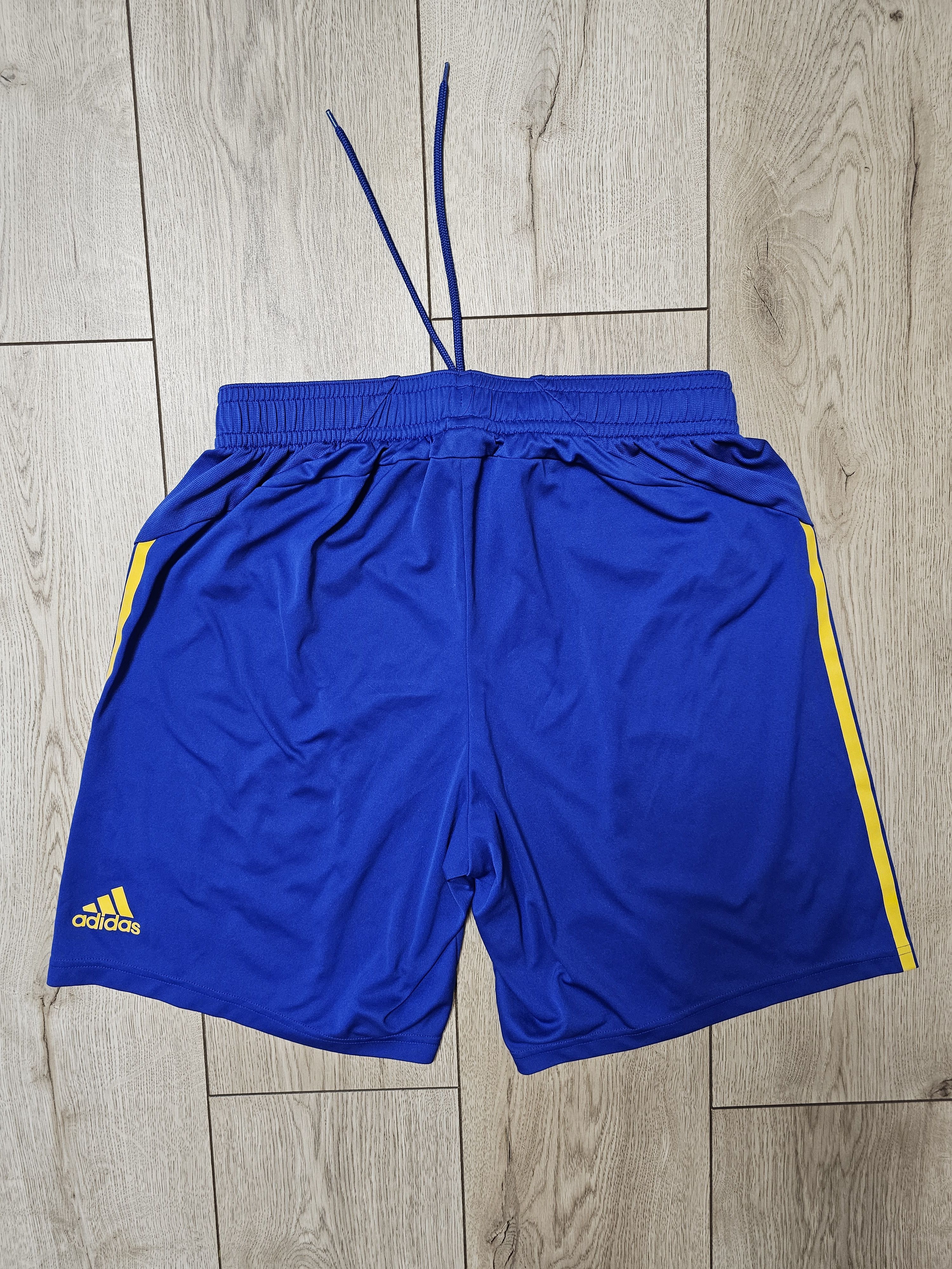 Adidas UKRAINE 2010 2012 AWAY FOOTBALL SHORTS SOCCER SHORTS Size US 34 / EU 50 - 2 Thumbnail