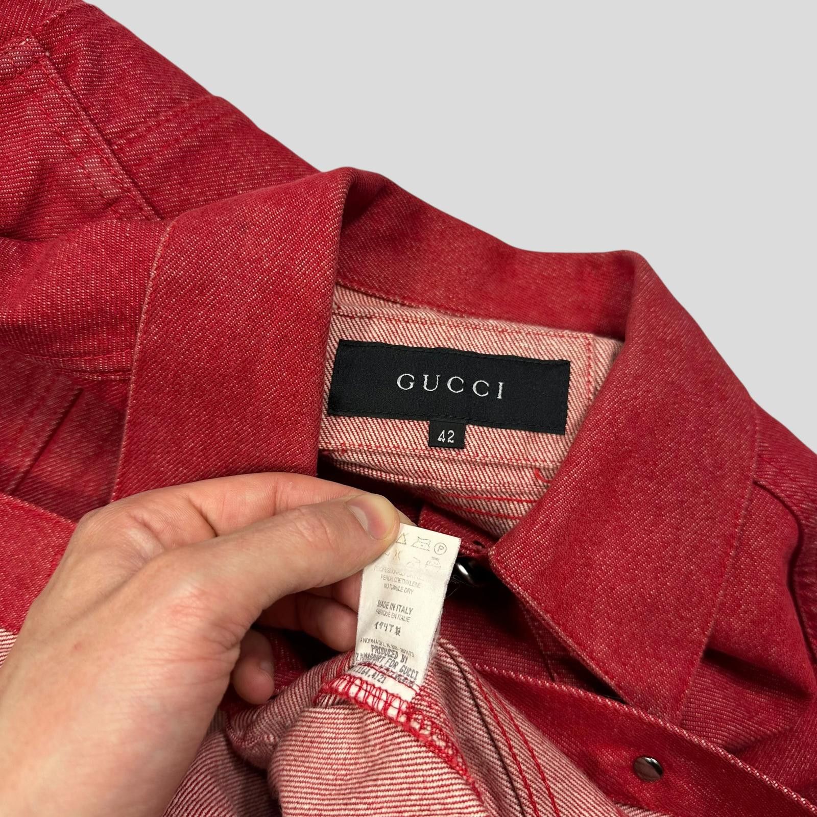 Gucci by Tom Ford 1999 Red Denim Cropped Front Drop Jacket S
