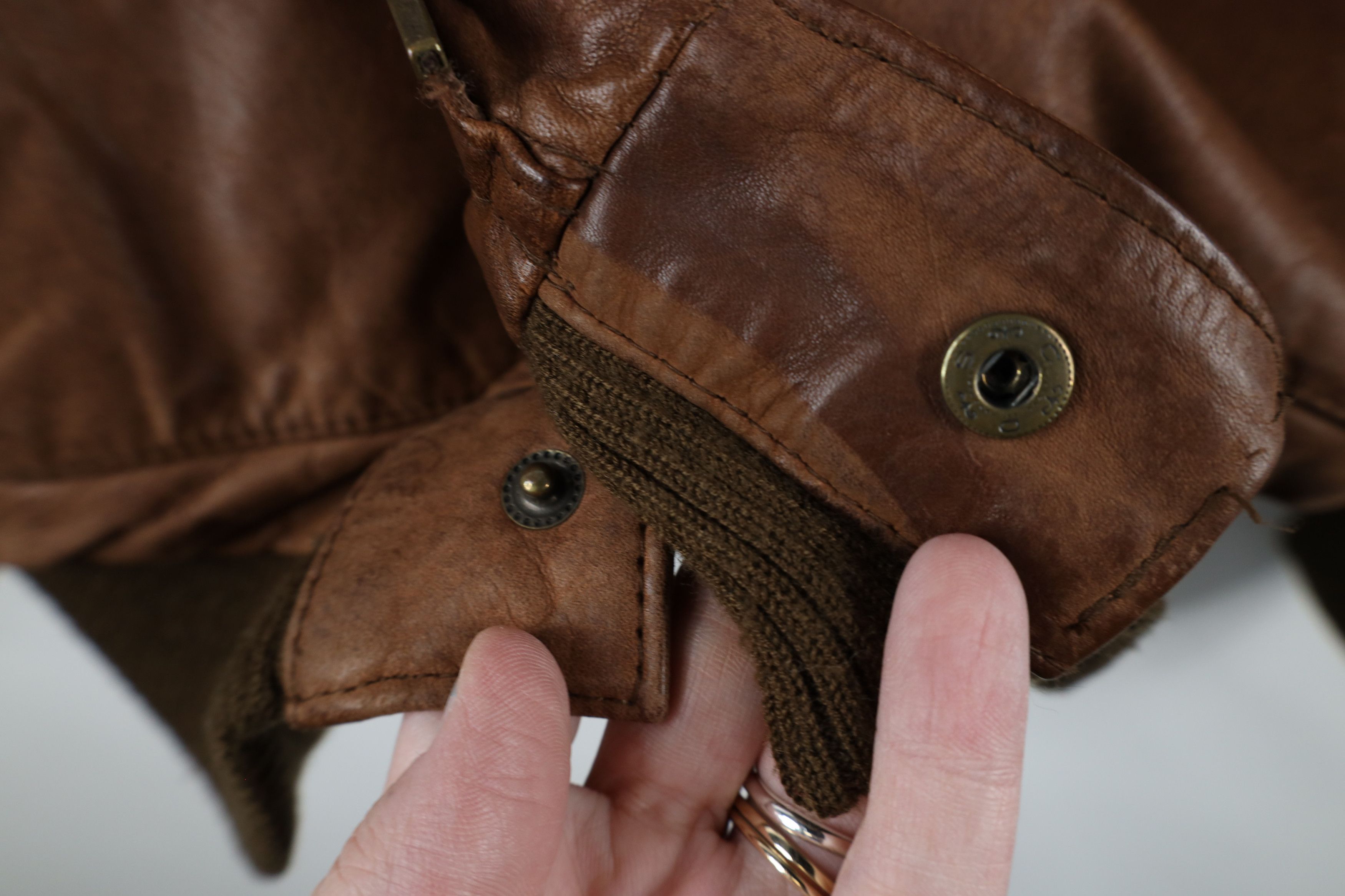Vintage Vintage 90s Streetwear Leather Flight Bomber Jacket Brown Size US L / EU 52-54 / 3 - 11 Thumbnail