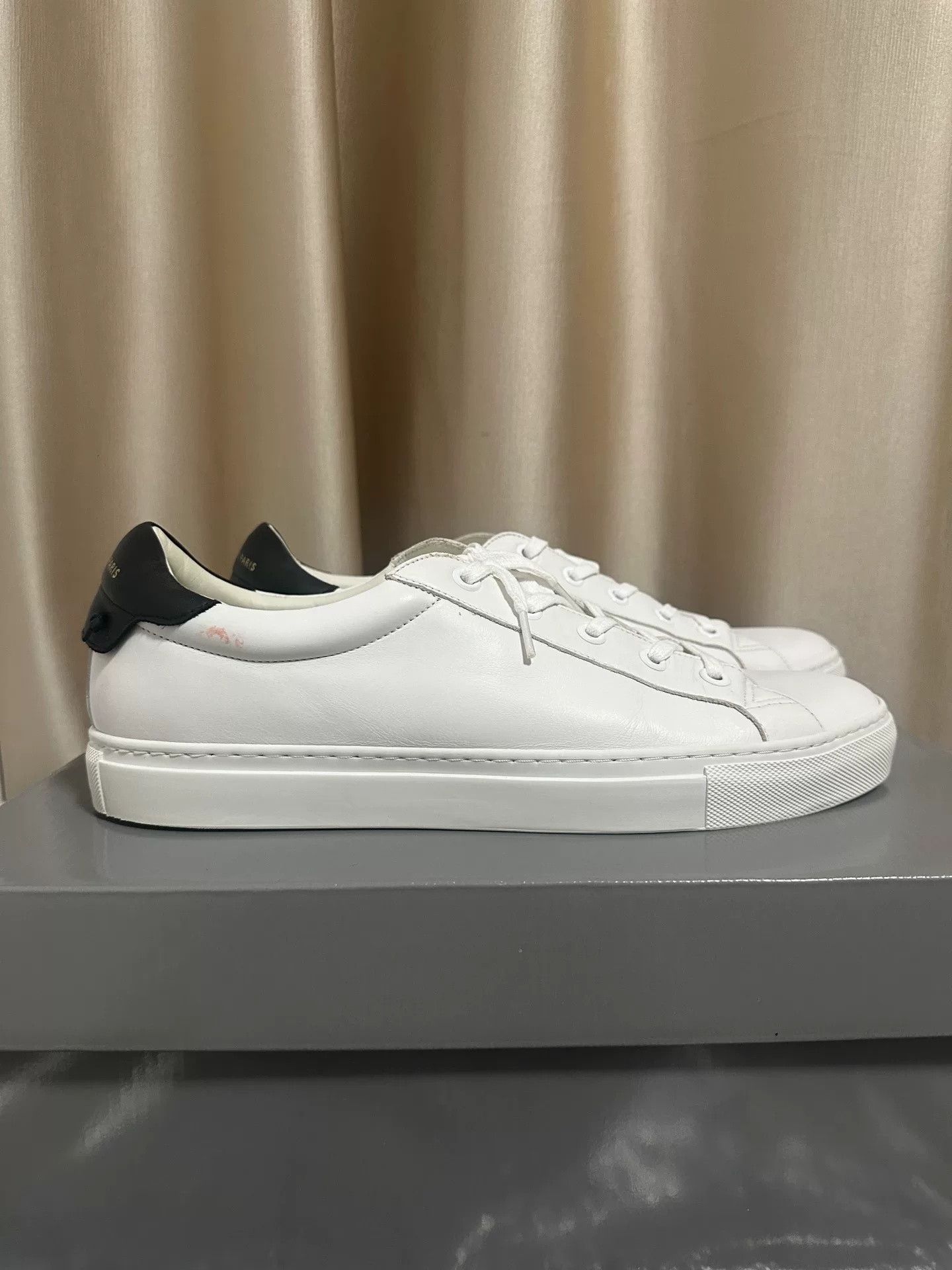 Givenchy Givenchy Black Tail Low-Top Sneakers Size US 12 / EU 45 - 5 Thumbnail