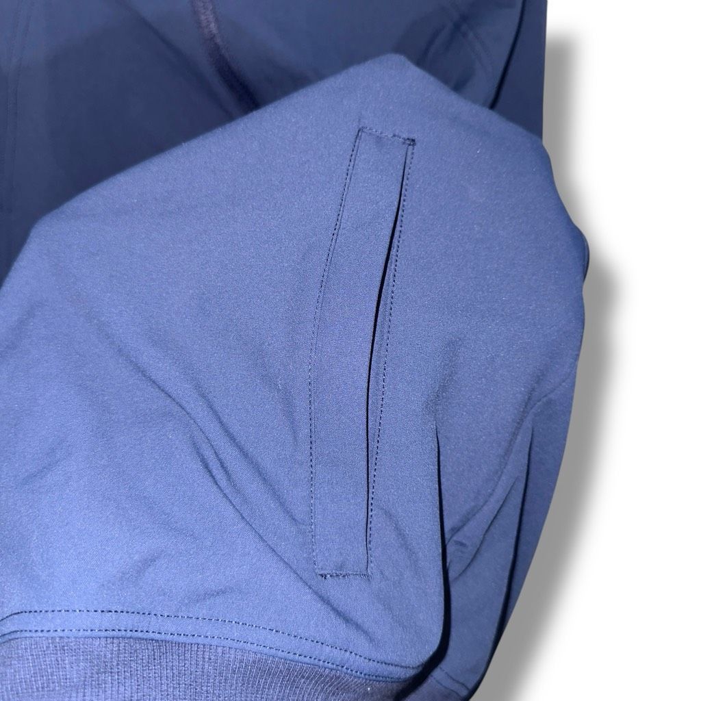 Outdoor Voices Outdoor Voices High Stride Jacket Sz L in Navy Size US L / EU 52-54 / 3 - 7 Thumbnail