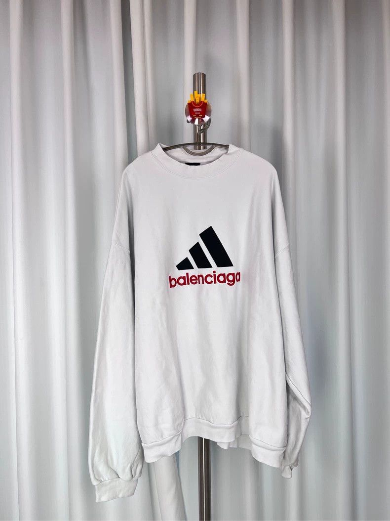 Other Balenciaga Co-branded Embroidered Logo Sweater White Size US L / EU 52-54 / 3 - 1 Thumbnail