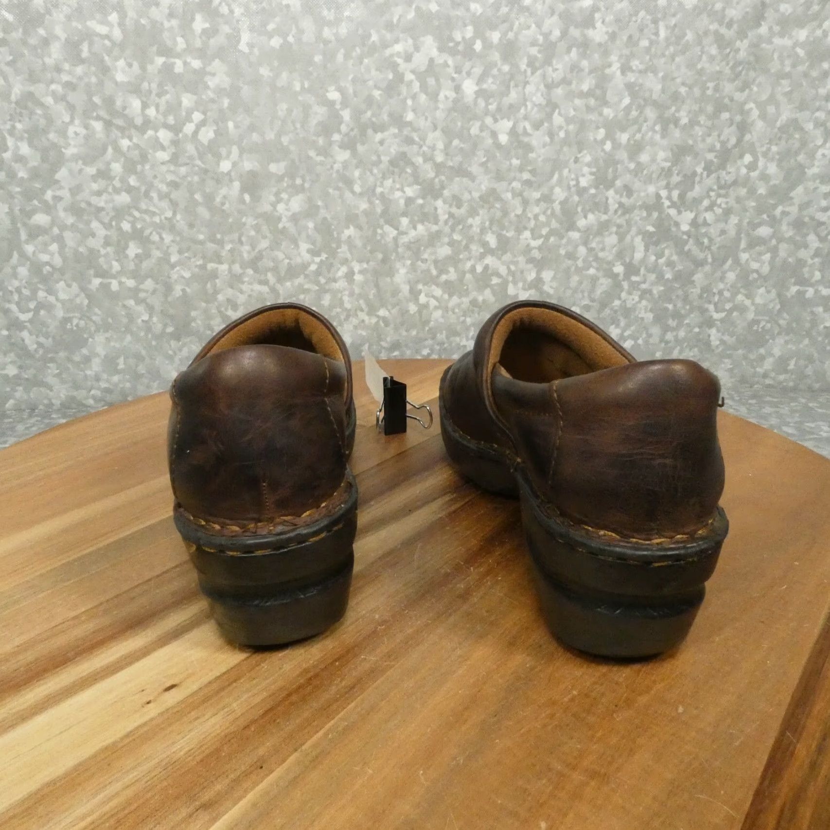 Born BOC Born Clogs Womens Brown Leather Slip On Mules Chunky Heel Size 6.5M Size US 7 / IT 37 - 5 Thumbnail