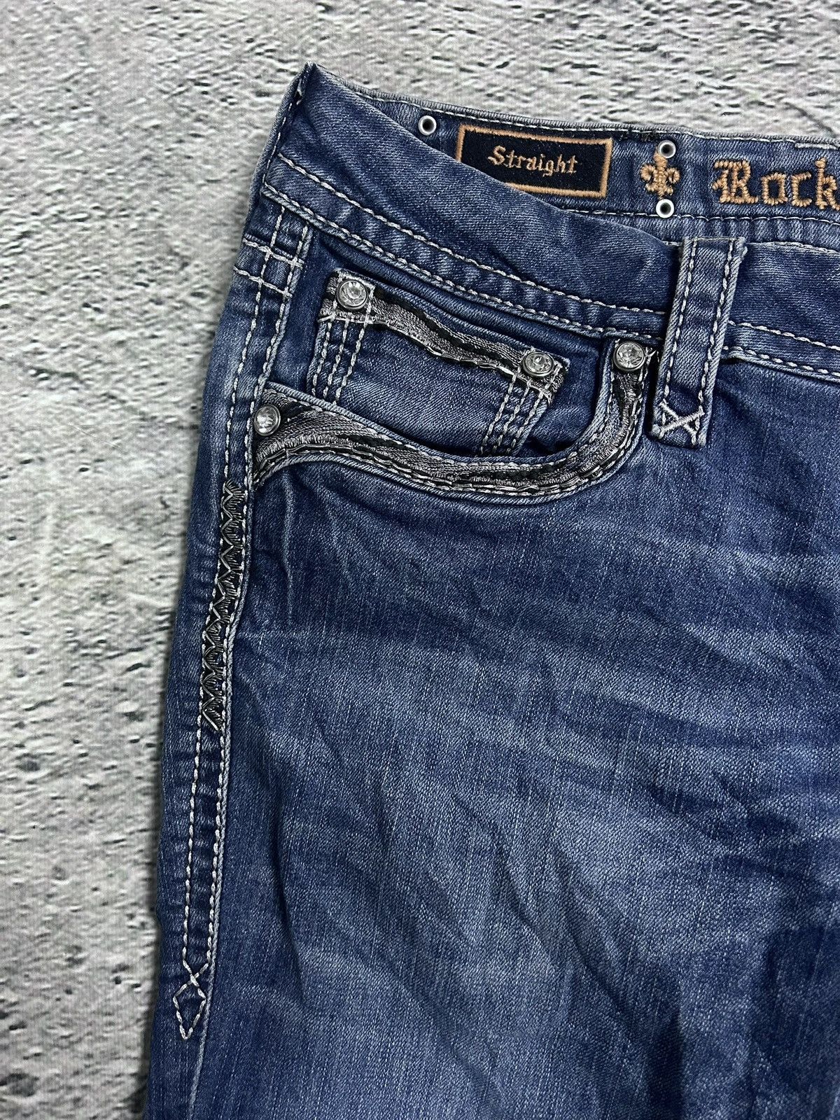 Rock Revival Rock Revival vintage blue jeans Y2K flared Size 31" - 4 Thumbnail