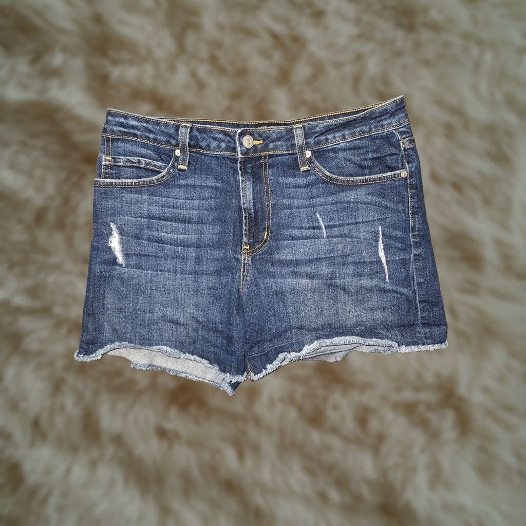 Denime JUST BLACK Shorts Womens 29 Blue Denim Distressed Cut-Off Raw Hem Made USA Denim Shorts Womens 29 Blue Stretch Pocket 5-Pocket Casual Summer Size 29" - 1 Thumbnail