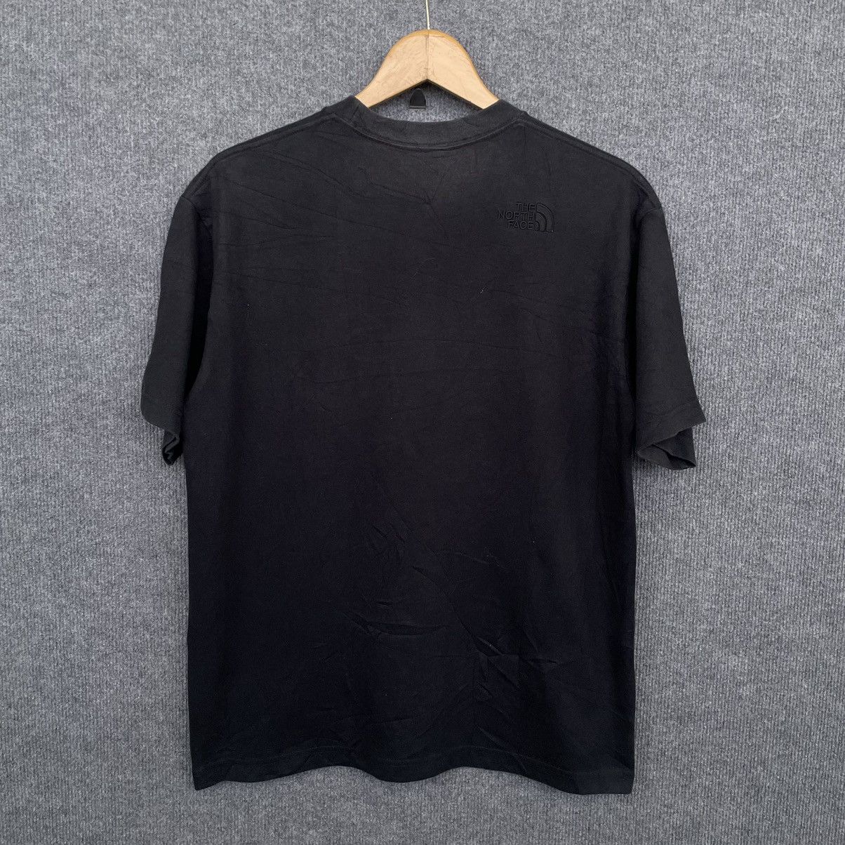 The North Face Vintage TNF Essentials T Shirt Black on Black Size US M / EU 48-50 / 2 - 6 Thumbnail