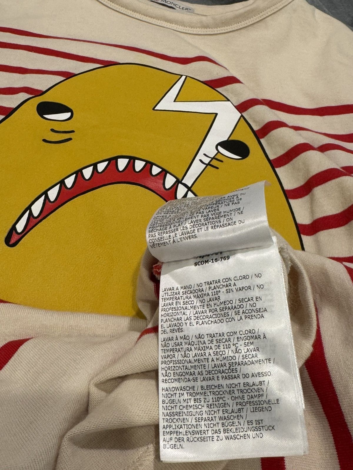 Moncler Moncler Yellow Shark Red Stripe Cream White T-shirts Size US XL / EU 56 / 4 - 11 Thumbnail