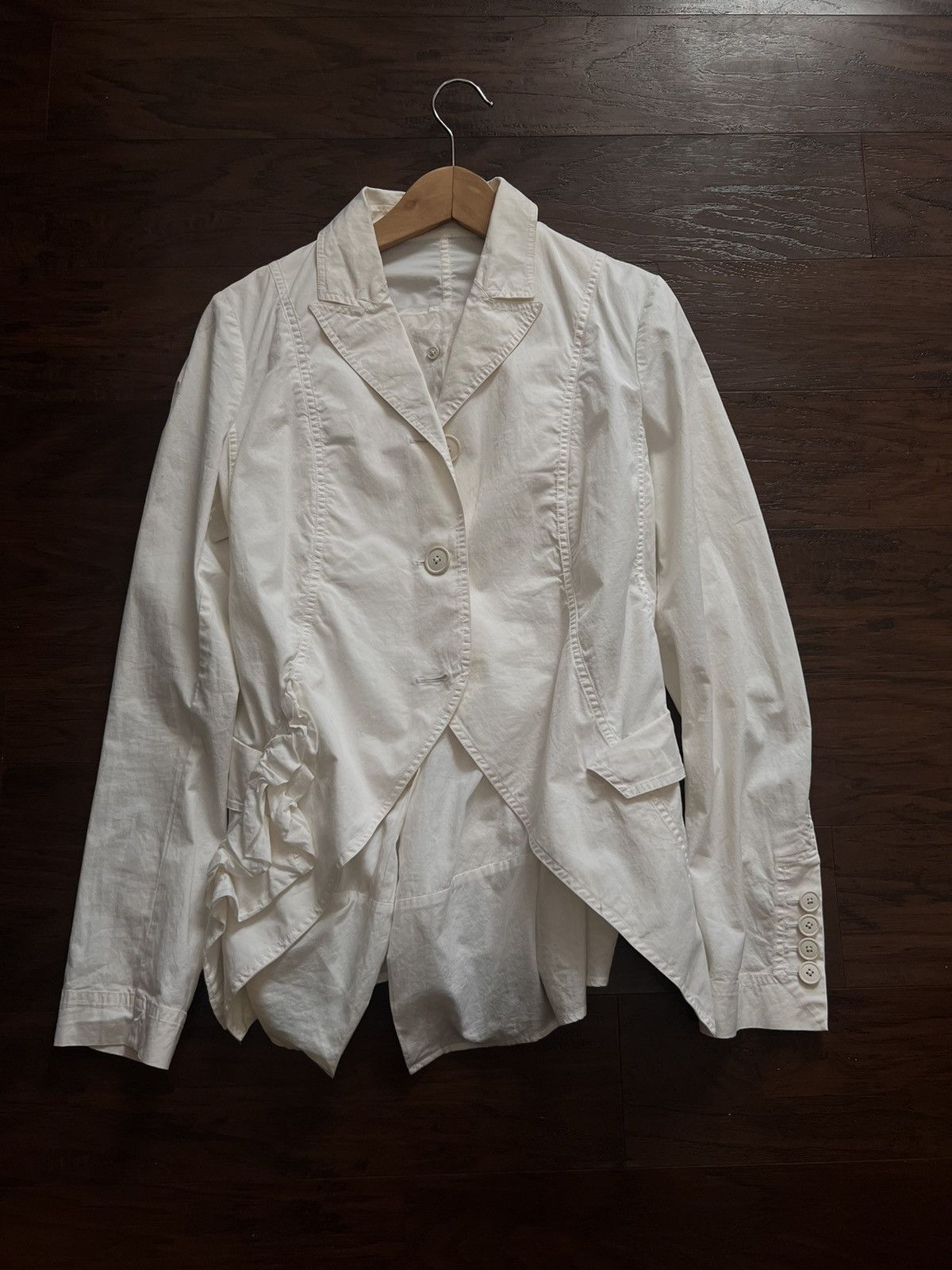 image of Rundholz Rundlhoz Dip Avant Garde Blazer in White, Women's (Size Small)