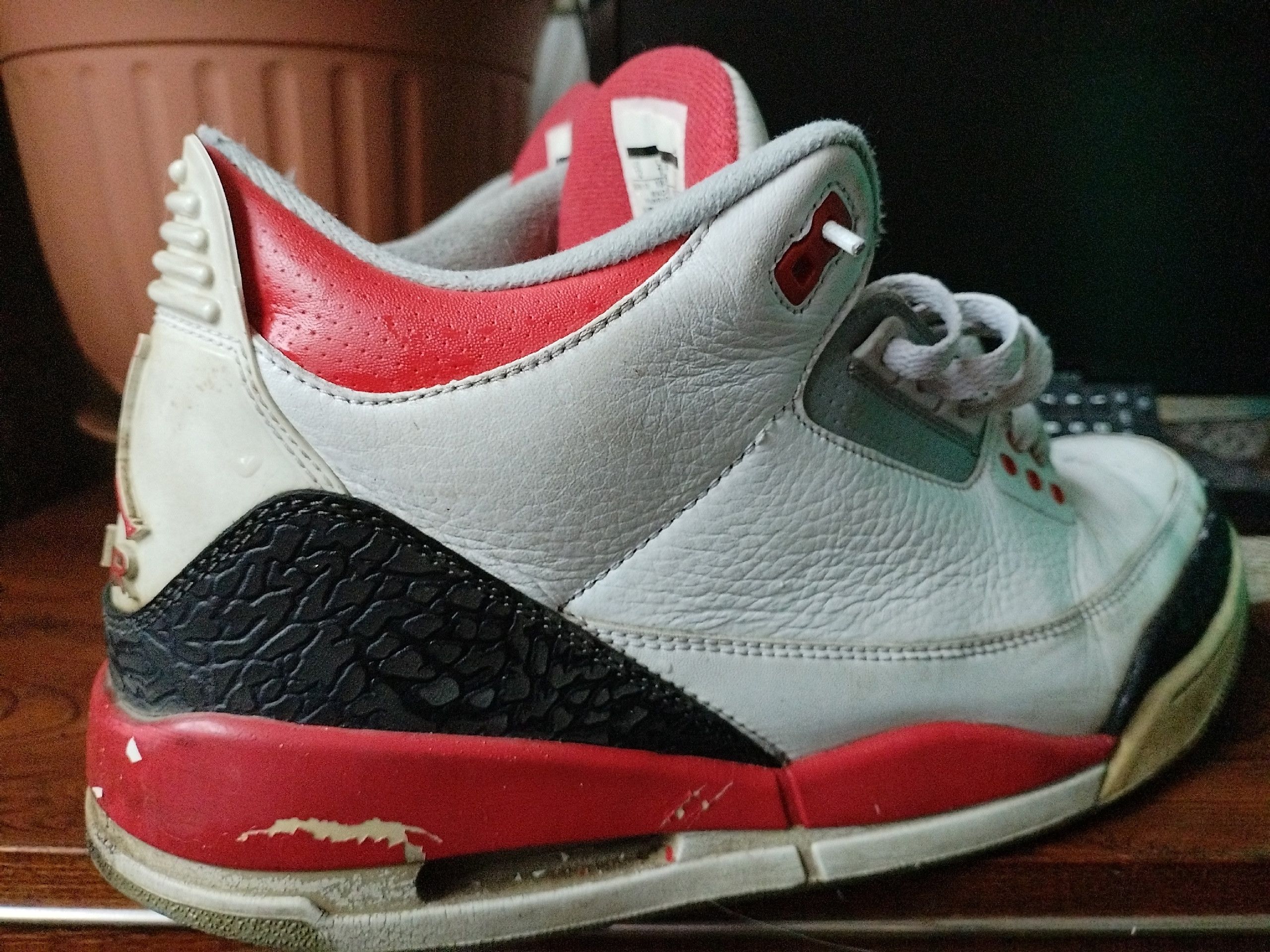 Jordan Brand Air Jordan 3 Retro Fire Red 2013 Size US 12 / EU 45 - 4 Thumbnail