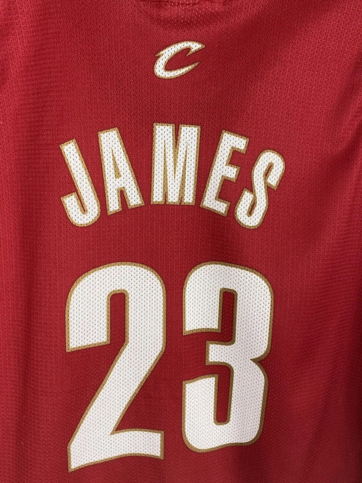 Champion × NBA × Vintage 00s Vintage #23 Lebron James Champion x Cleveland Cavaliers Size US S / EU 44-46 / 1 - 6 Thumbnail