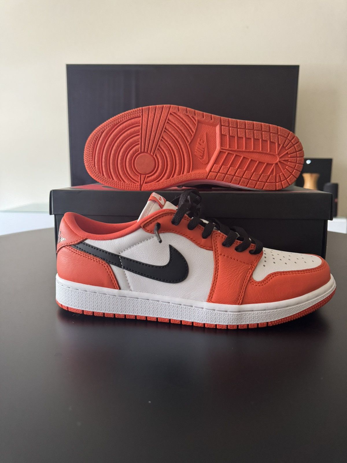 Nike Air Jordan Retro 1 ‘Starfish’ Size US 9 / EU 42 - 1 Thumbnail