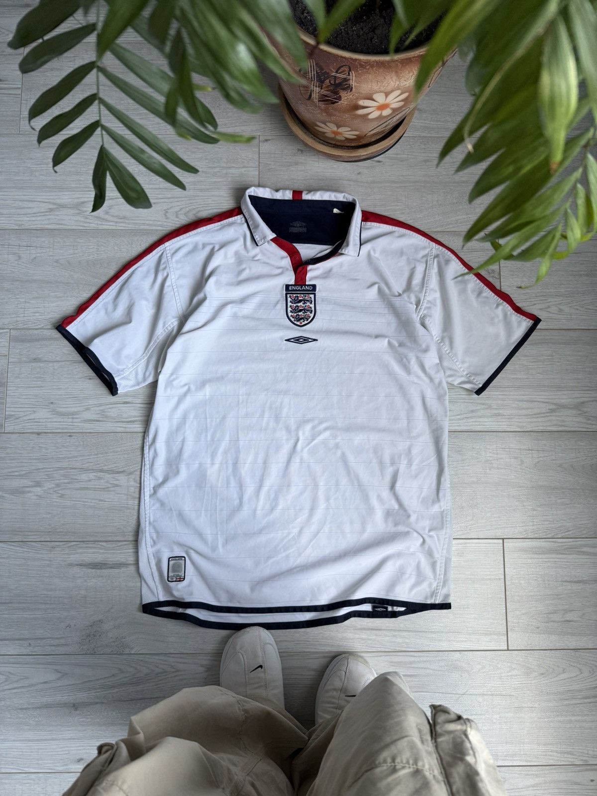 Umbro × Vintage Vintage Umbro Soccer Jersey England reverse 2005 shirt Size US XL / EU 56 / 4 - 1 Thumbnail