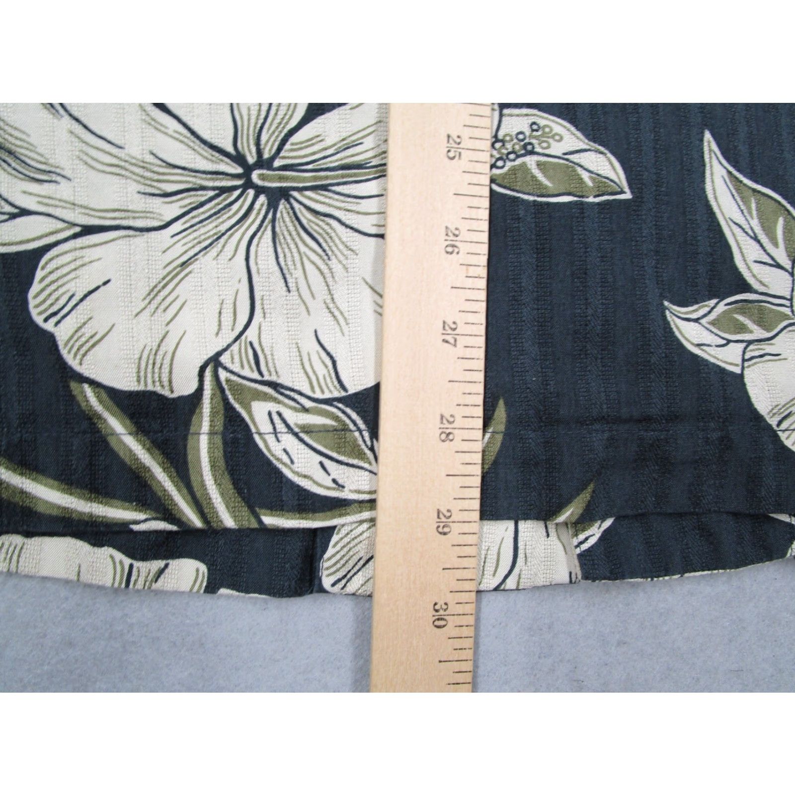 Tommy Bahama VINTAGE Tommy Bahama Shirt Men Large Black Silk Button Up Hibiscus Hawaiian Tiki Size US L / EU 52-54 / 3 - 7 Thumbnail