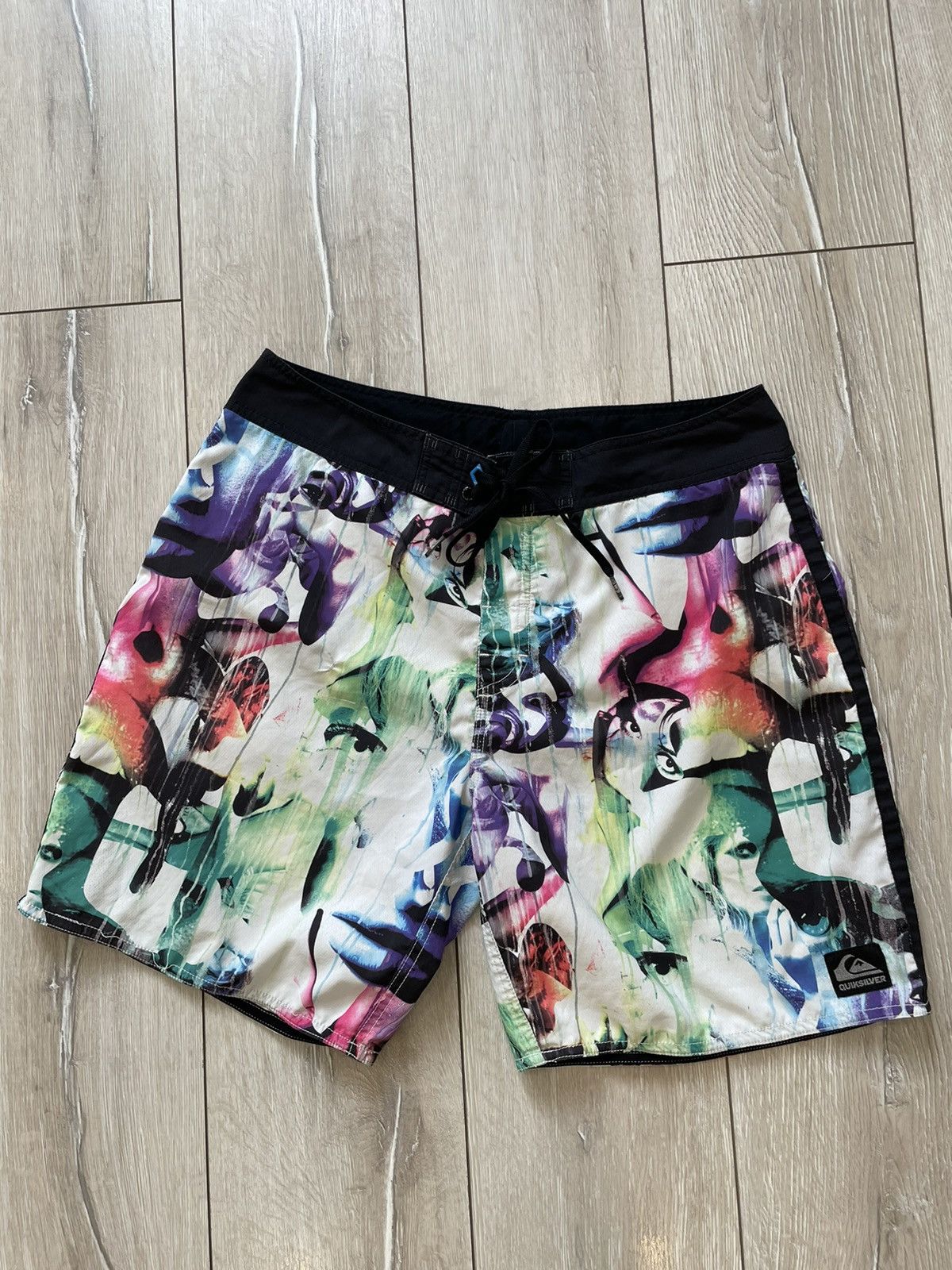 Quiksilver × Vintage Vintage Quiksilver surf shorts Size US 32 / EU 48 - 1 Thumbnail