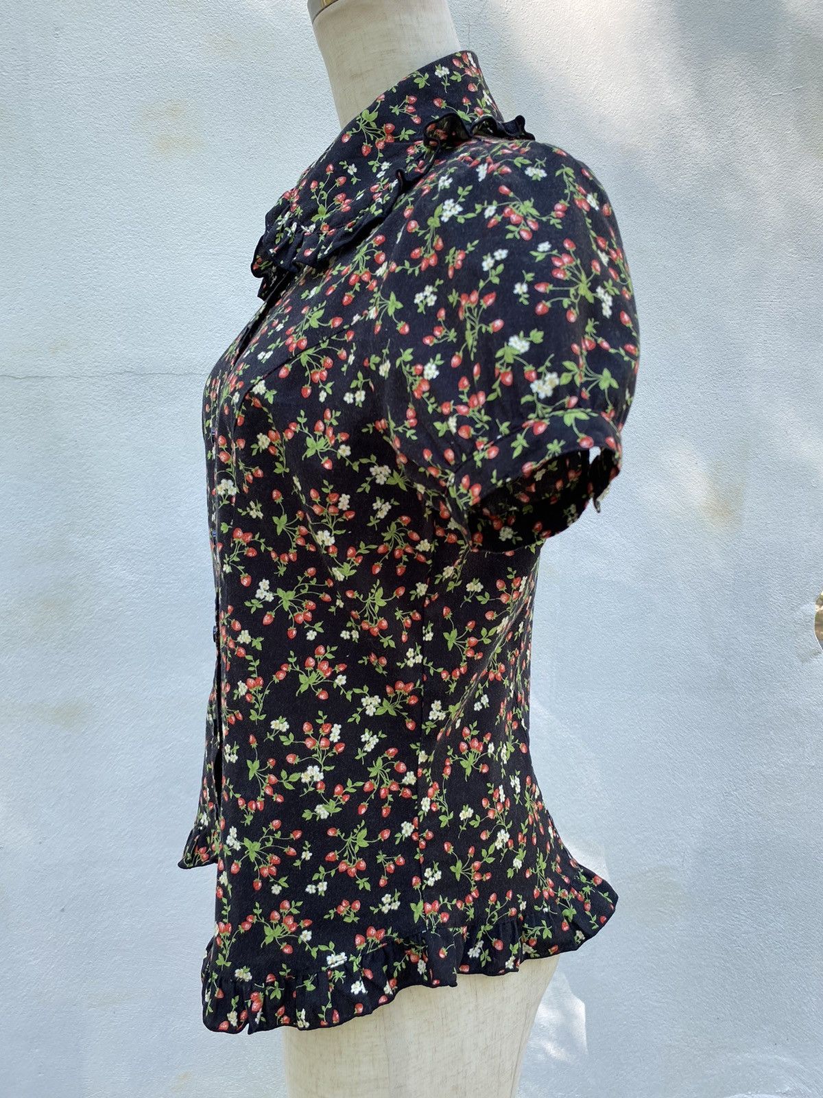 Japanese Brand × Seditionaries Peace Now Strawberry printed Ruffle Puff Blouse shirt Size M / US 6-8 / IT 42-44 - 3 Thumbnail