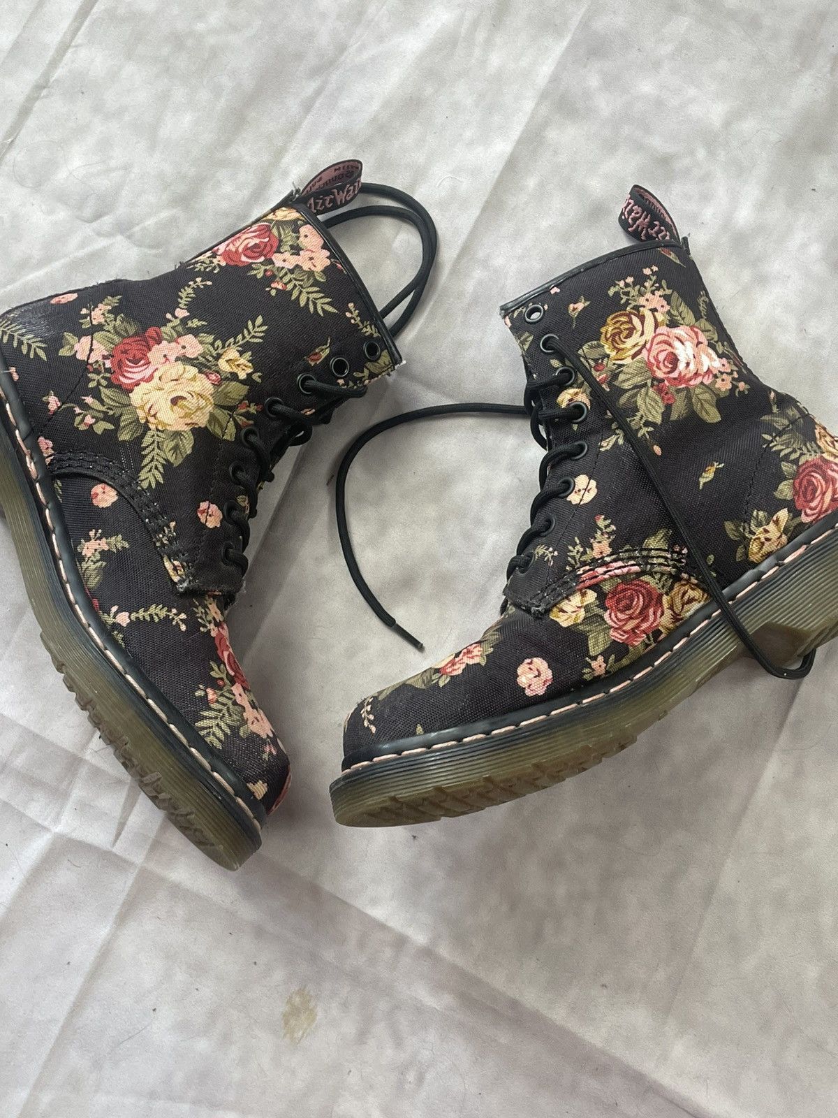 Dr. Martens Dr. Martens Victorian Rose Antique Floral Size US 8 / IT 38 - 2 Thumbnail