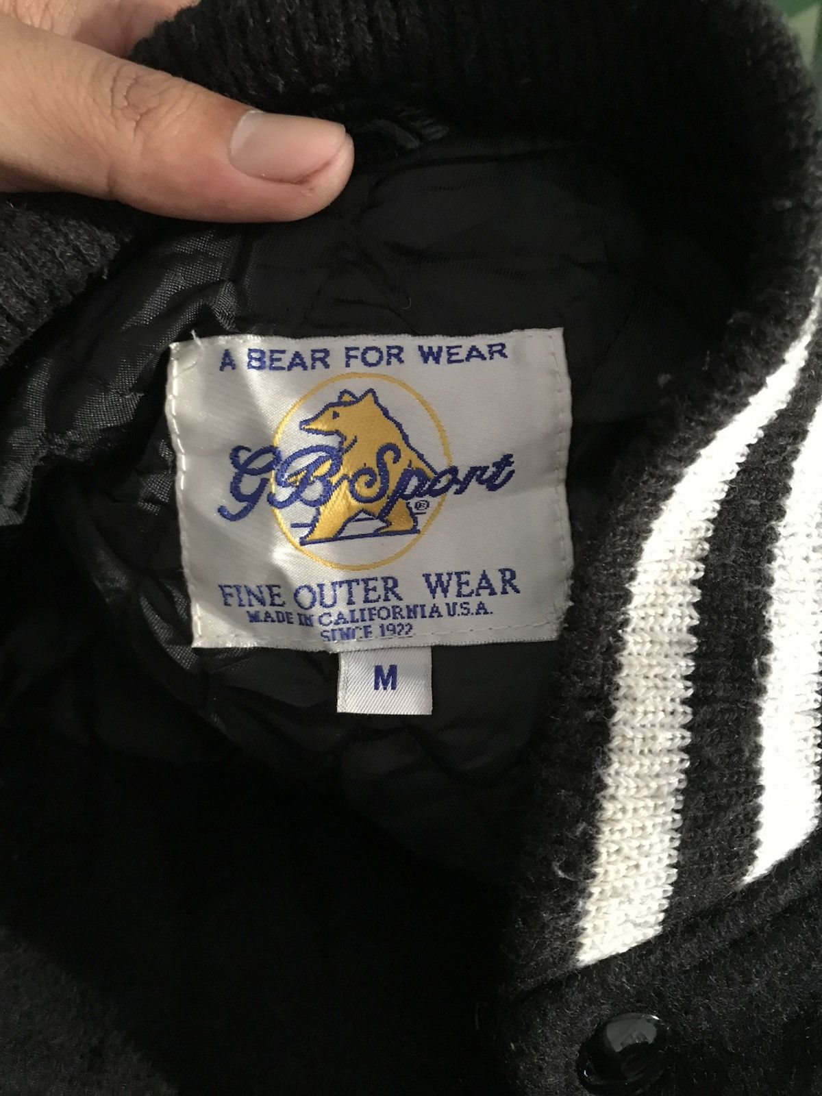 Vintage PLAIN VINTAGE BLACK VARSITY MADE IN USA Size US M / EU 48-50 / 2 - 6 Thumbnail