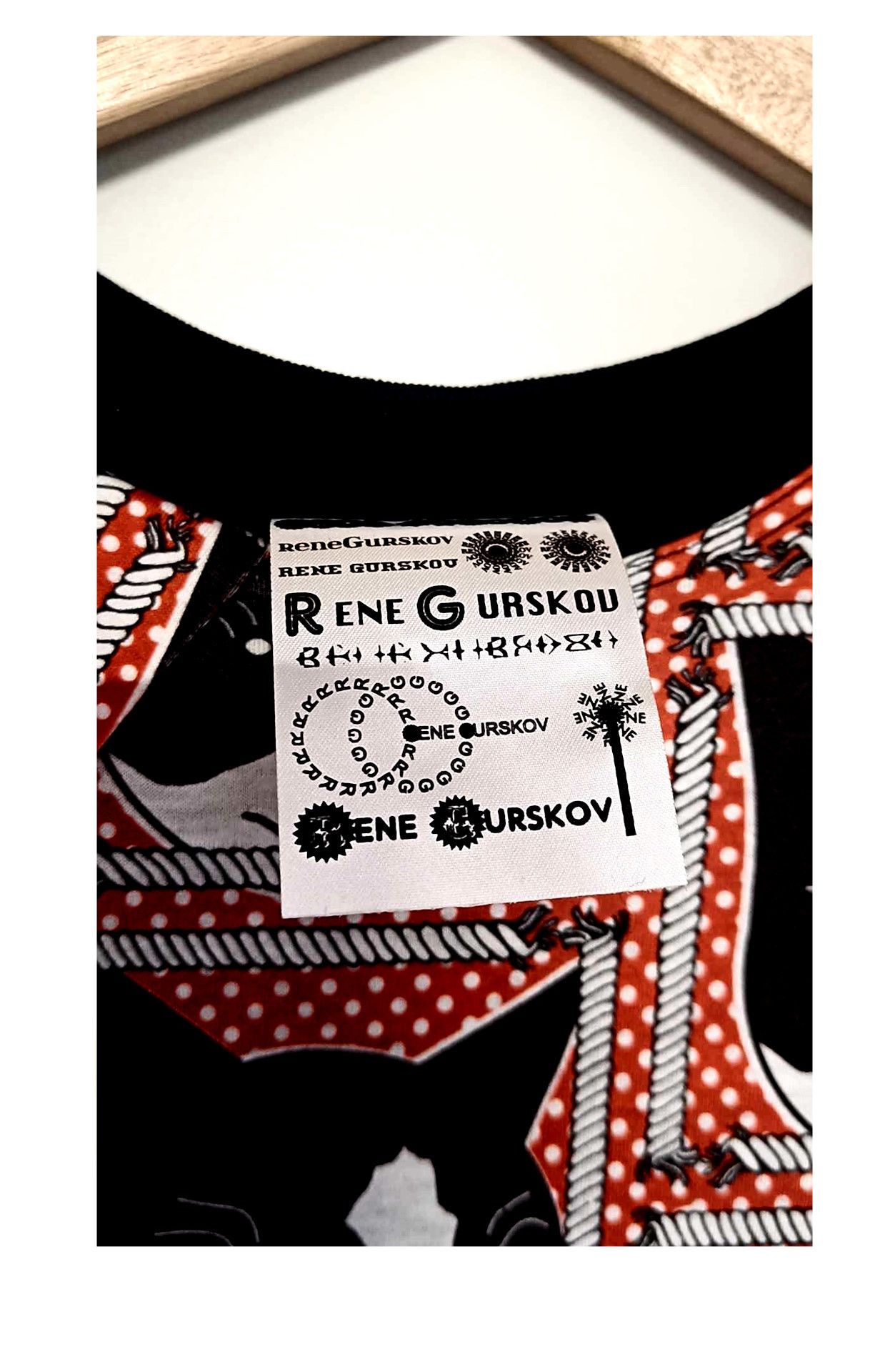 Other maxi tee shirt Size US M / EU 48-50 / 2 - 4 Thumbnail