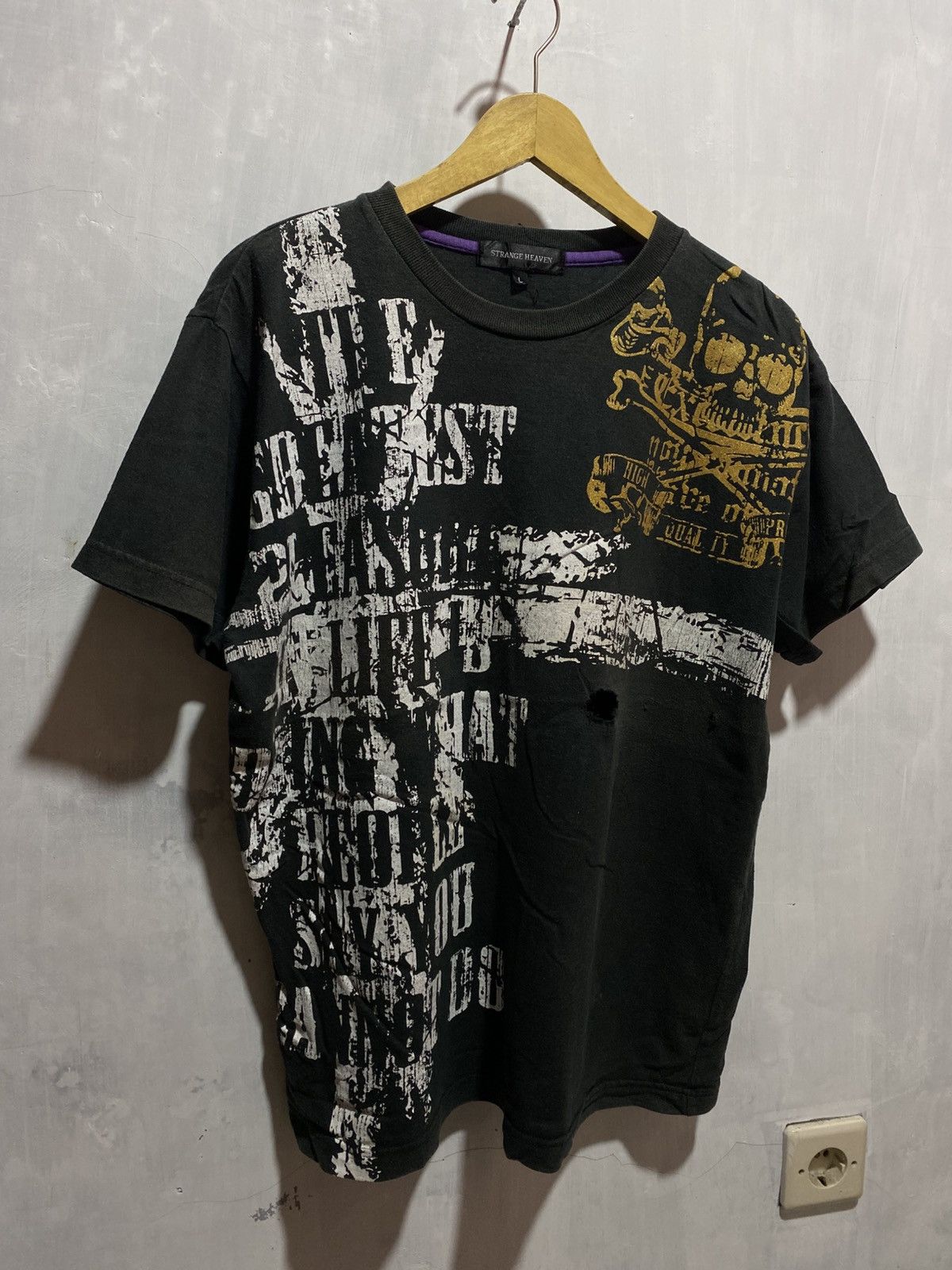 Japanese Brand 2000s y2k strange heaven damaged tshirt iswn lgb style Size US L / EU 52-54 / 3 - 2 Thumbnail