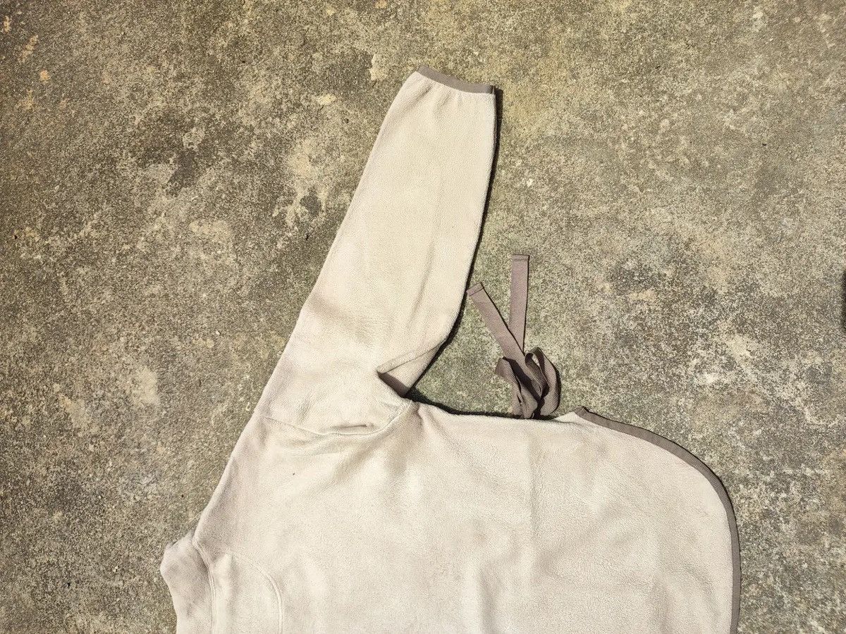 Uniqlo × White Mountaineering UNIQLO x White Mountaineering Fleece Pullover – Beige Size US M / EU 48-50 / 2 - 10 Thumbnail