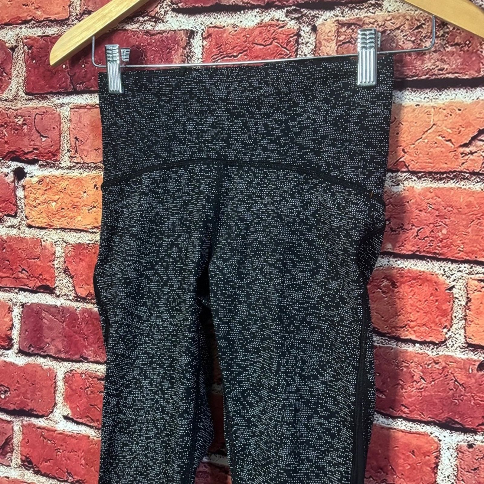 Lululemon Lululemon leggings size 4 Size 27" / US 4 / IT 40 - 2 Thumbnail