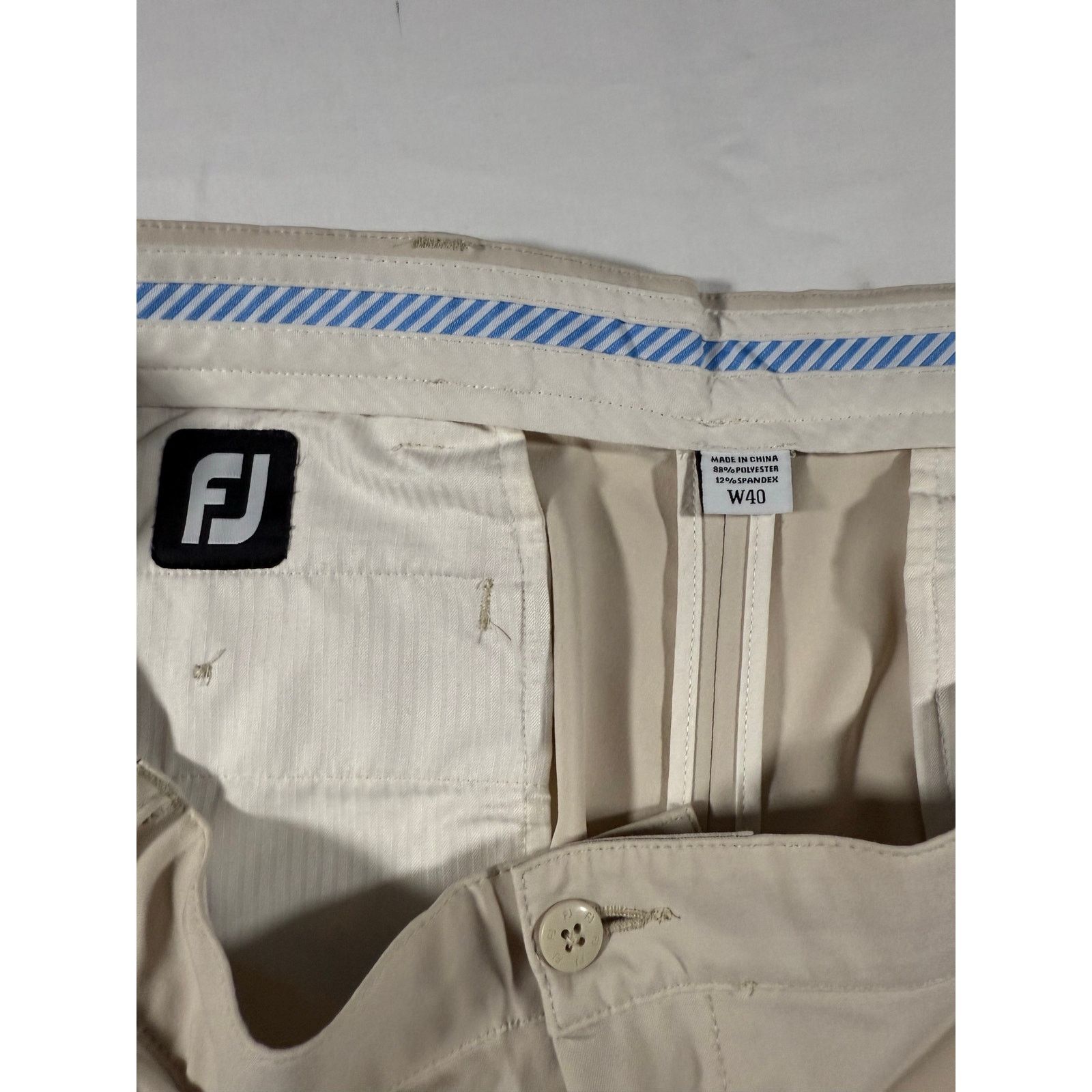 Footjoy FootJoy Golf Shorts Men’s Size 40 Beige Khaki Performance Size US 40 / EU 56 - 2 Thumbnail