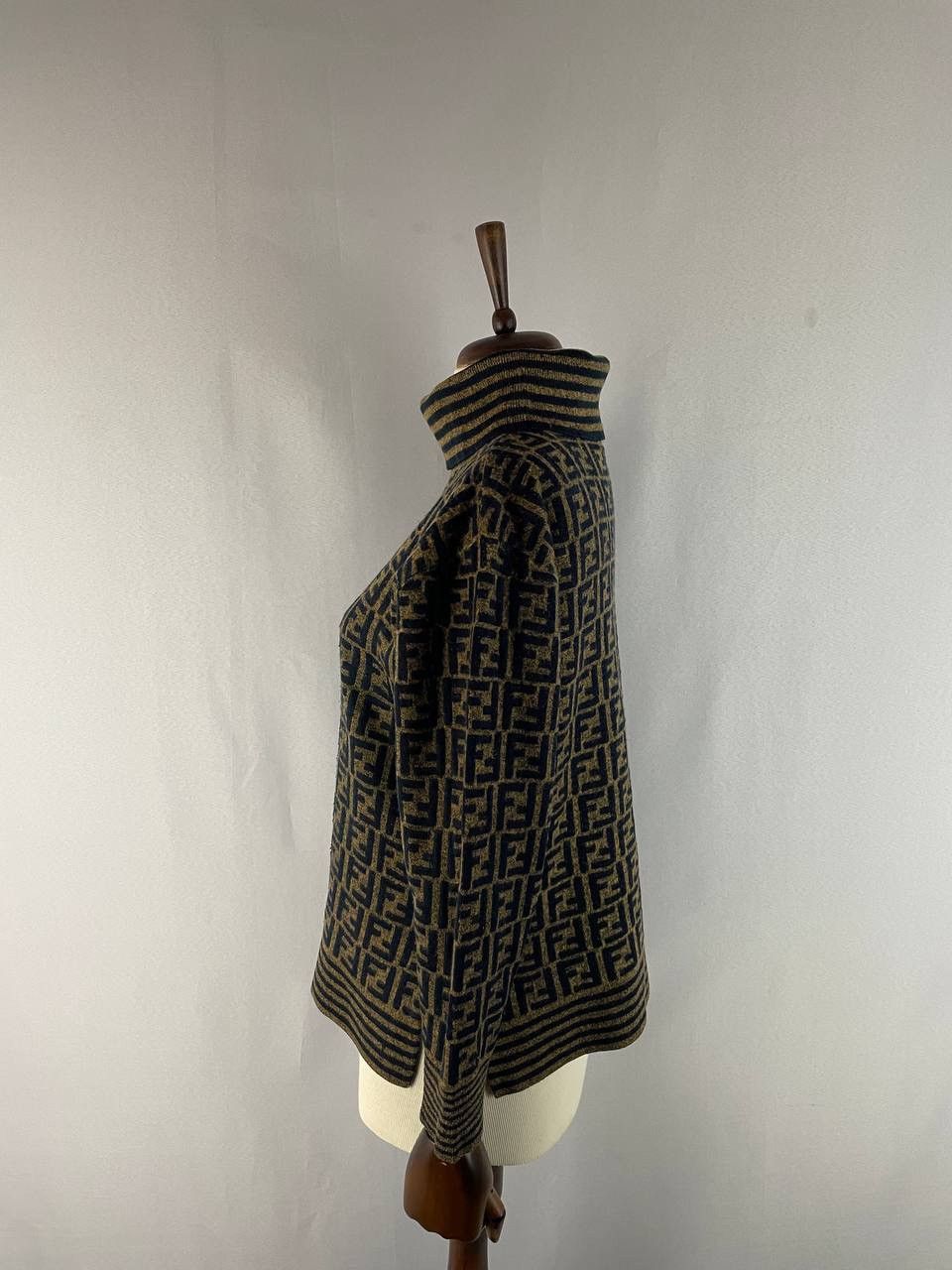 Fendi Fendi Vintage Sweater Monogram Size M / US 6-8 / IT 42-44 - 4 Thumbnail