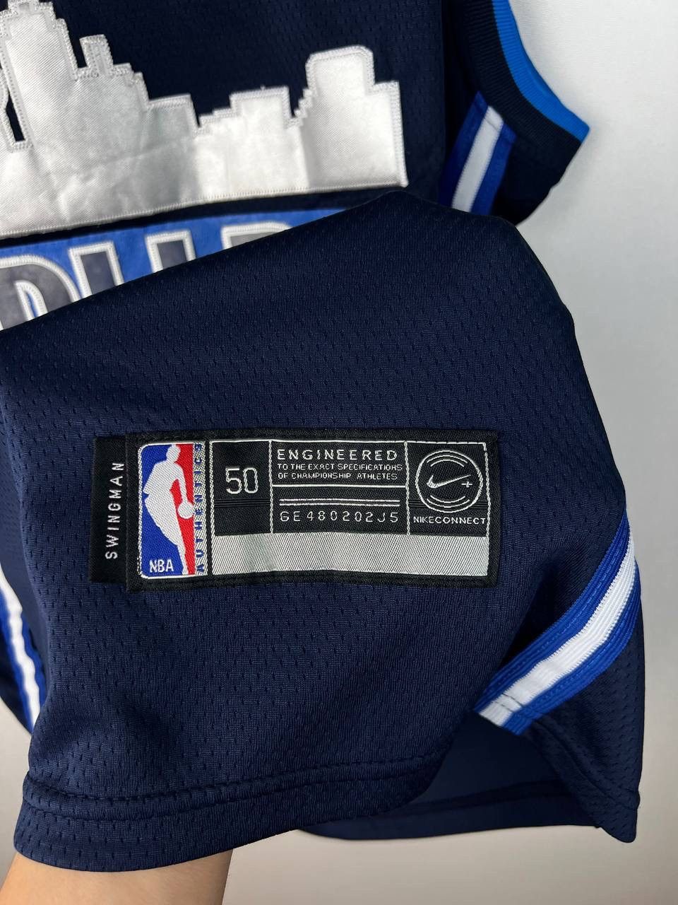 Vintage Dallas Doncic 77 Nike Basketball t-shirts size L Size US L / EU 52-54 / 3 - 4 Thumbnail
