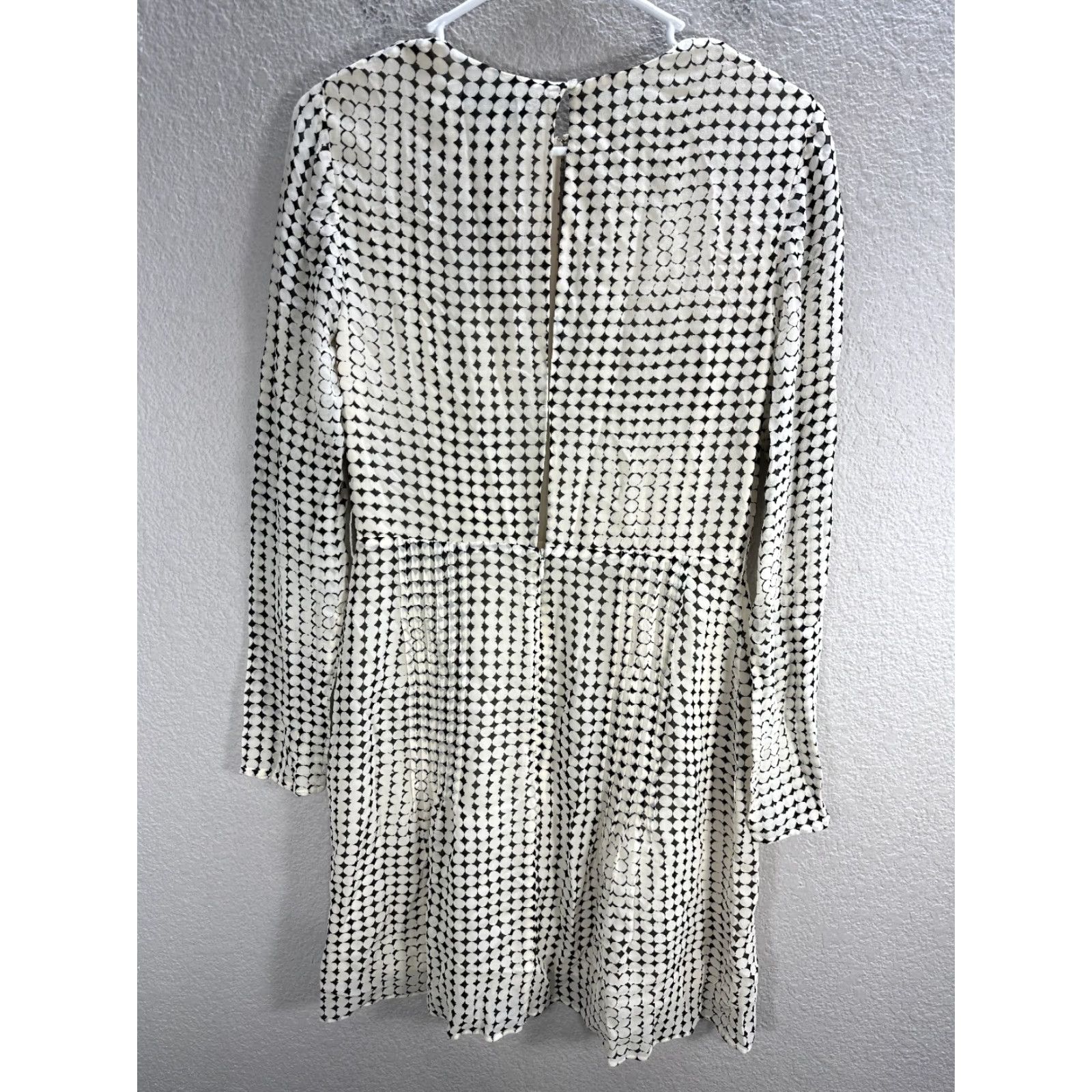 Reiss Reiss Elissa Spot Printed Flippy Dress Beige Black Pleated Mini Viscose Sz 4 New Size S / US 4 / IT 40 - 4 Thumbnail