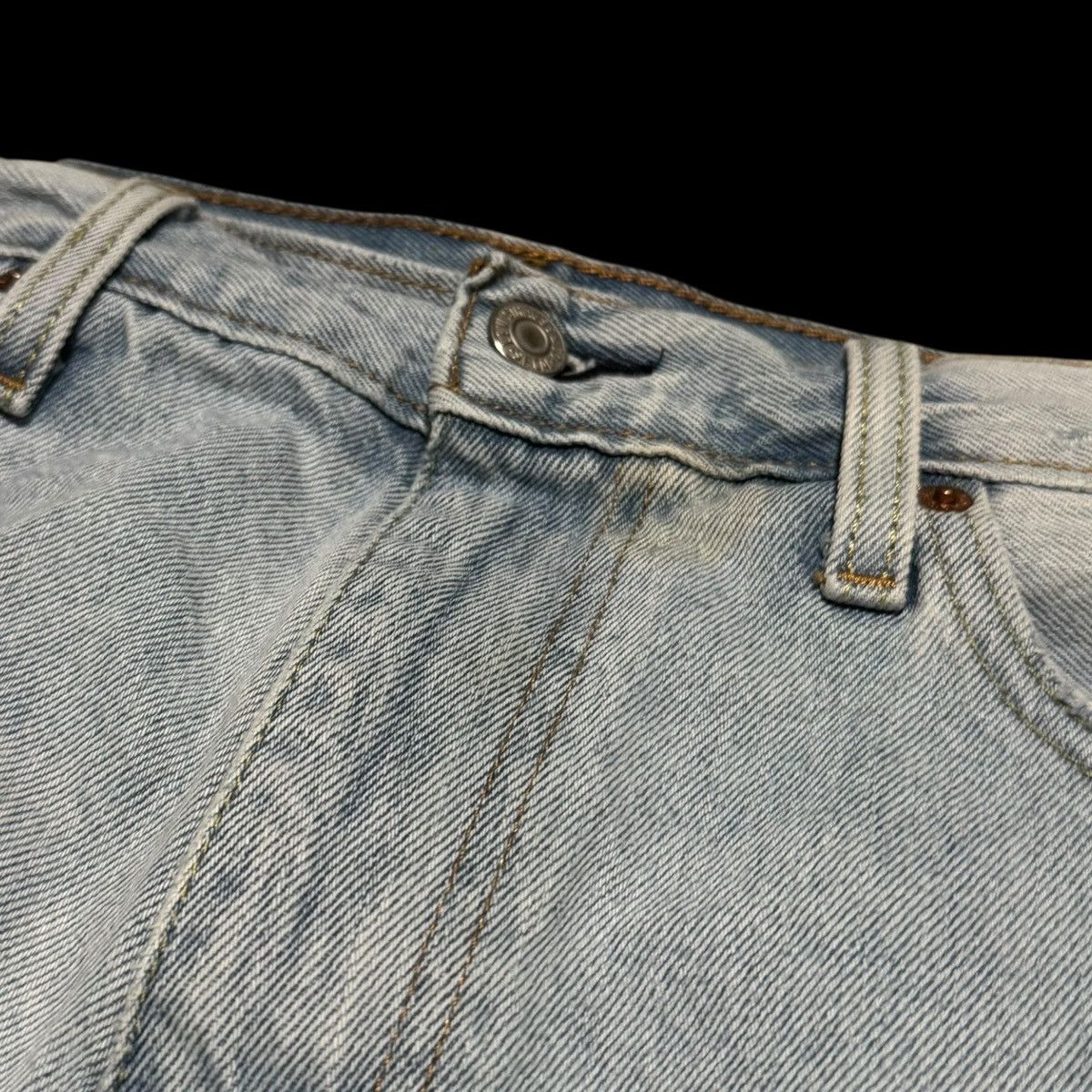 Levi's Levi's 505 Light Wash Distressed Jeans Men's 33.5x27 5/8 Size US 33 - 5 Thumbnail